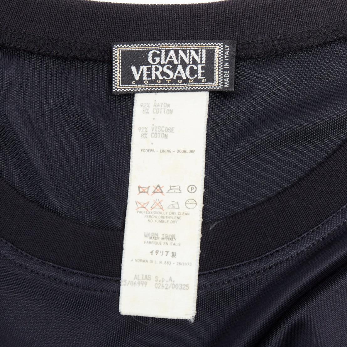 GIANNI VERSACE Vintage noir col rond top à manches courtes IT38 XS en vente 3