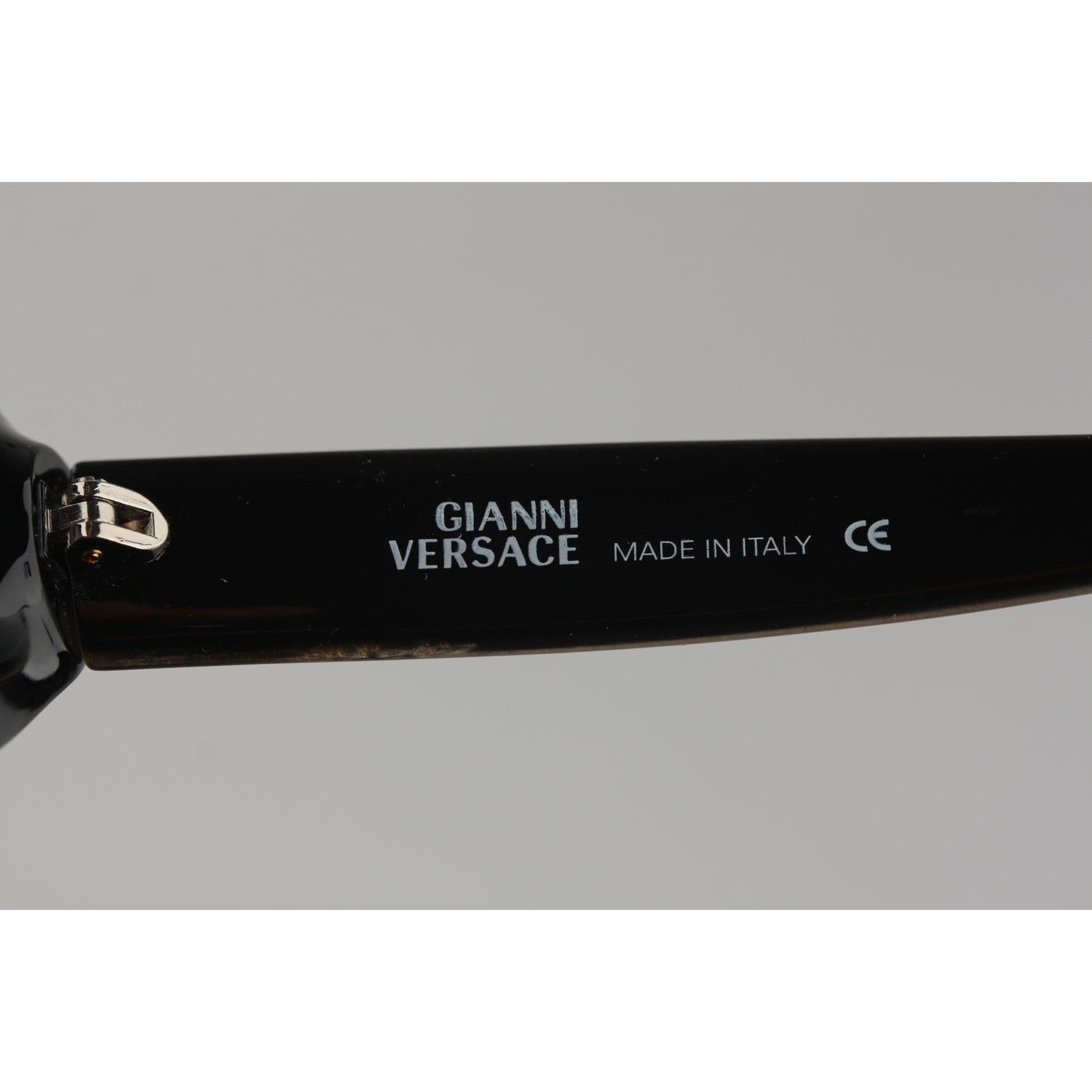 Women's or Men's Gianni Versace Vintage Black Sunglasses Mod 307 Col 451 New Old Stock