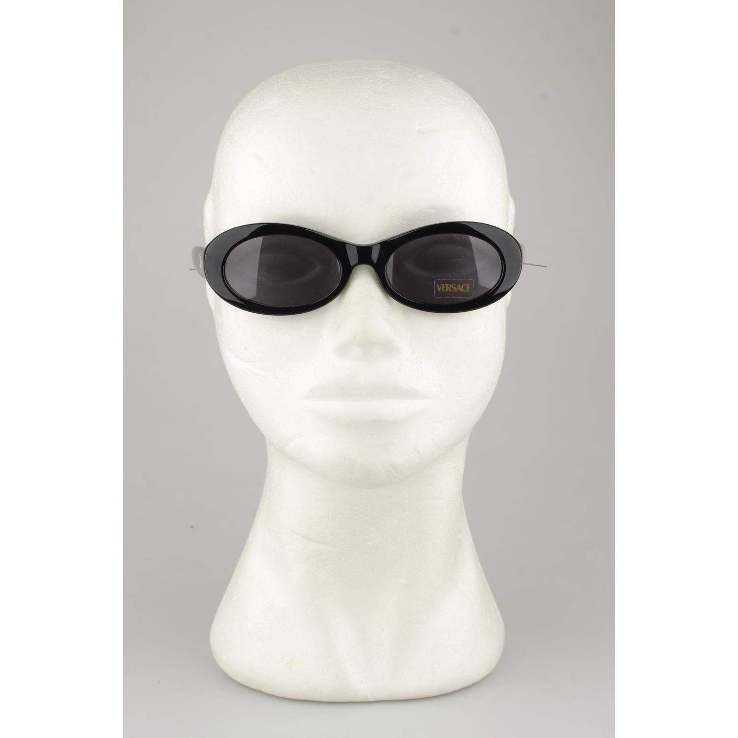 Gianni Versace Vintage Black Sunglasses Mod 307 Col 451 New Old Stock 2