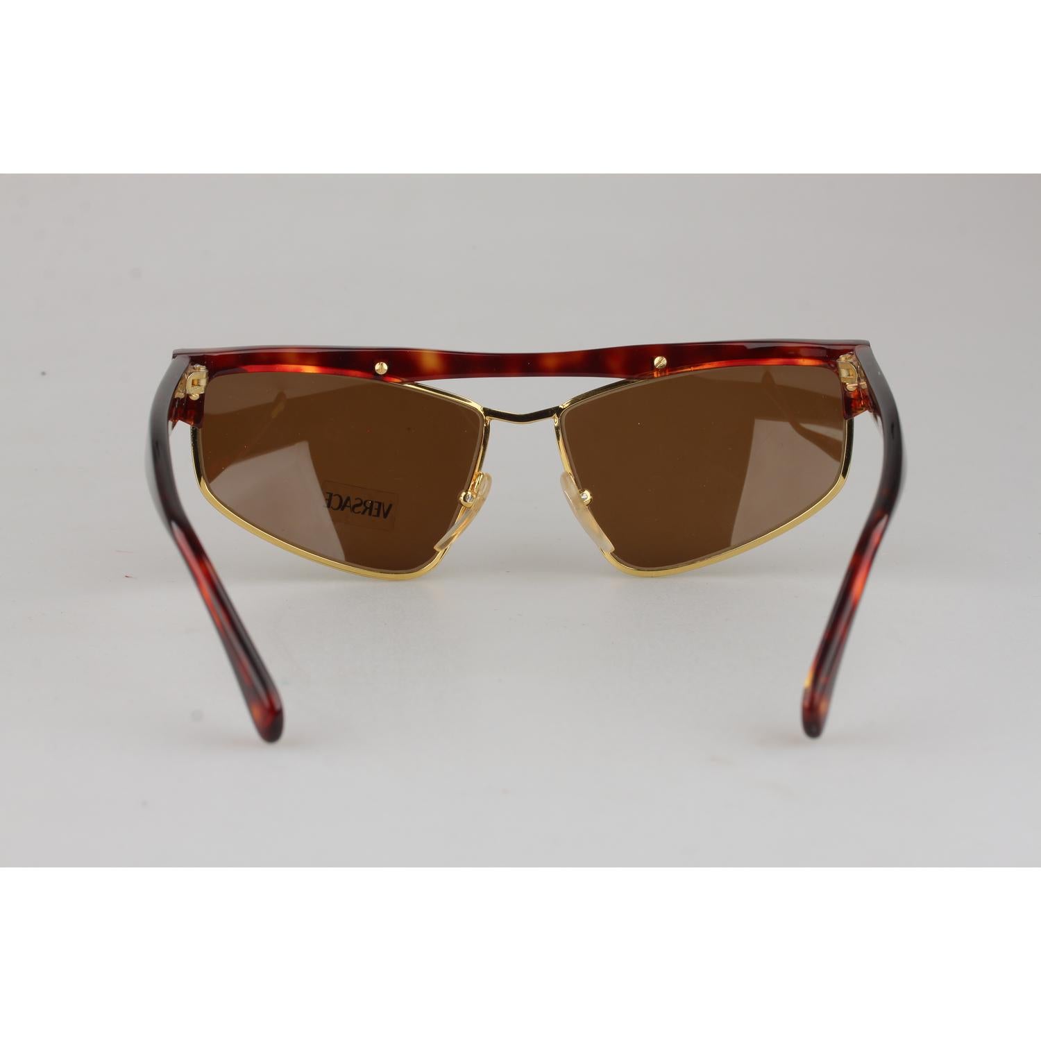 Women's or Men's Gianni Versace Vintage Brown Sunglasses Mod. S01 Col 740 New Old Stock 