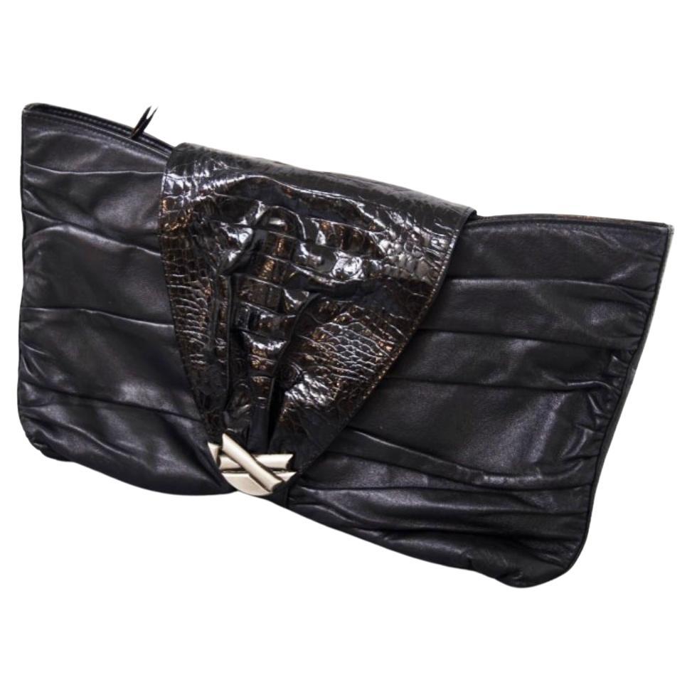 Gianni Versace Vintage Elegant Leather Pochette