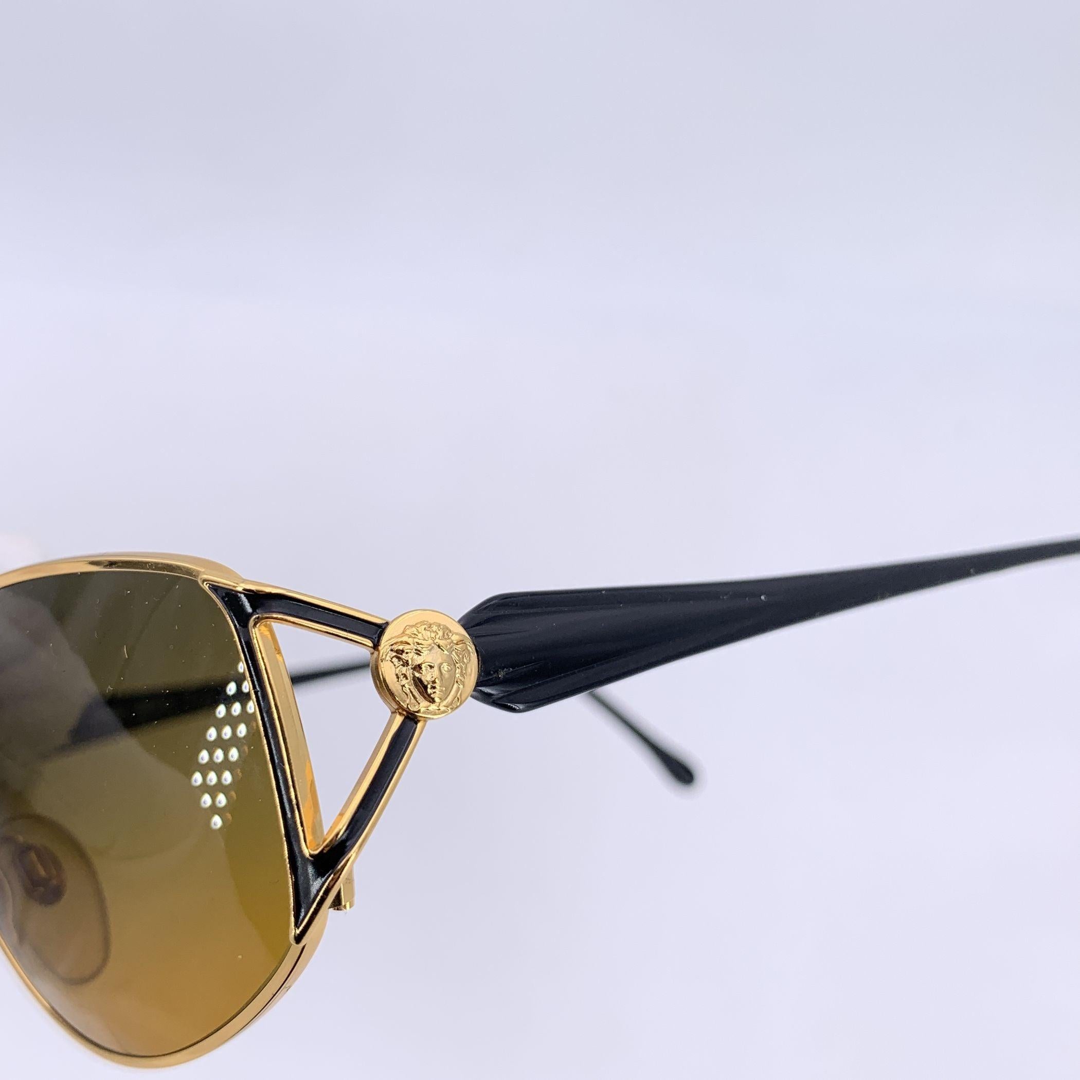 Gianni Versace Vintage Gold Brown Unisex Sunglasses V49 56/16 In condizioni ottime in vendita a Rome, Rome