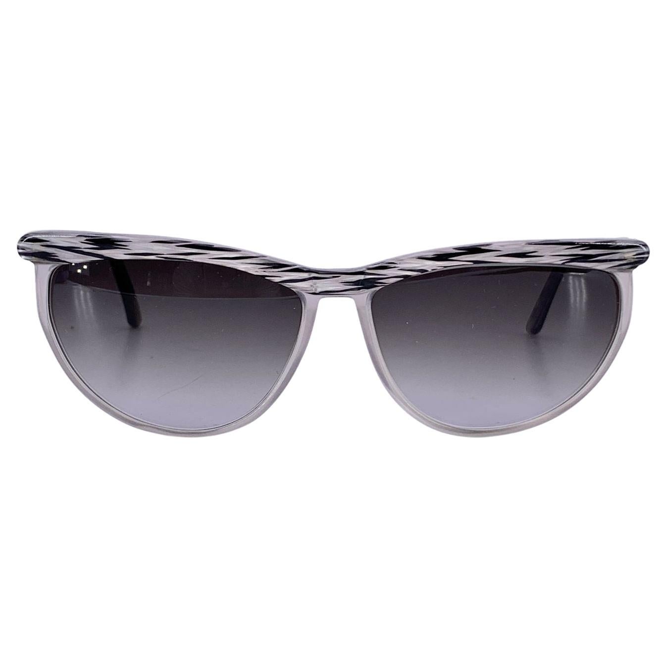 Gianni Versace Vintage Grey Acetate Sunglasses 488 56/15 140mm For Sale