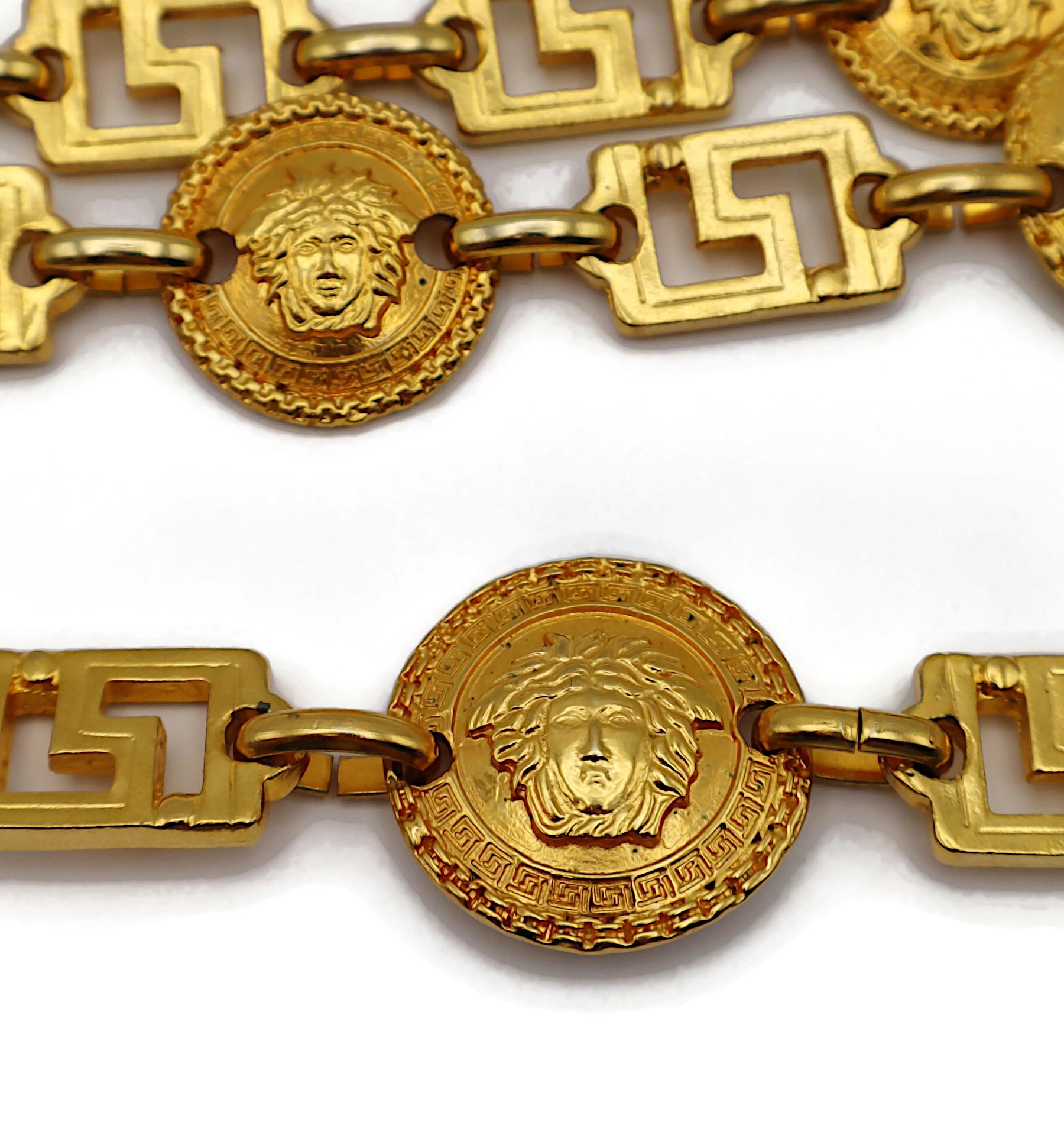 Gianni Versace - Collier ras du cou en or à quatre brins en forme de Méduse, 1992 en vente 9