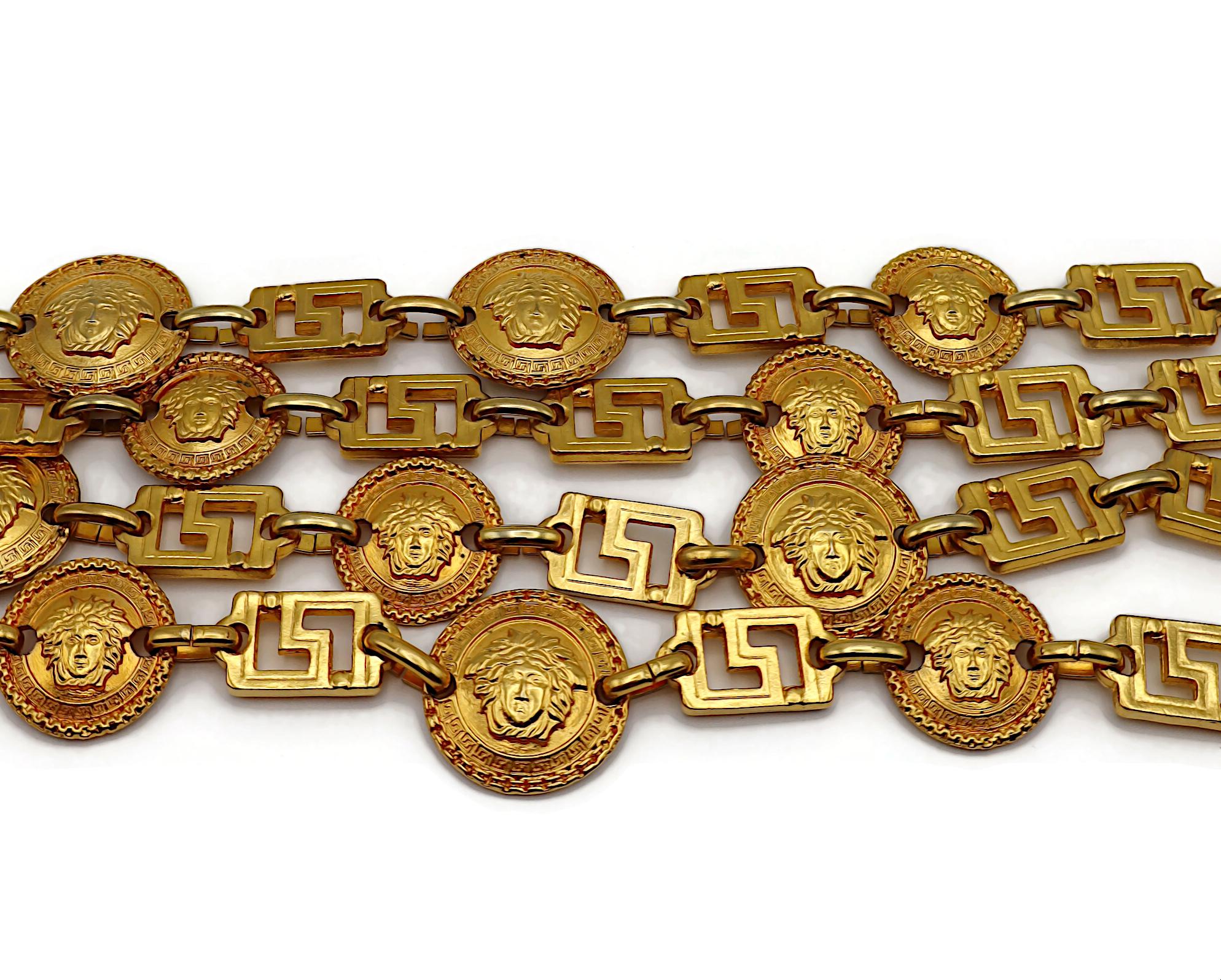 Gianni Versace - Collier ras du cou en or à quatre brins en forme de Méduse, 1992 en vente 4