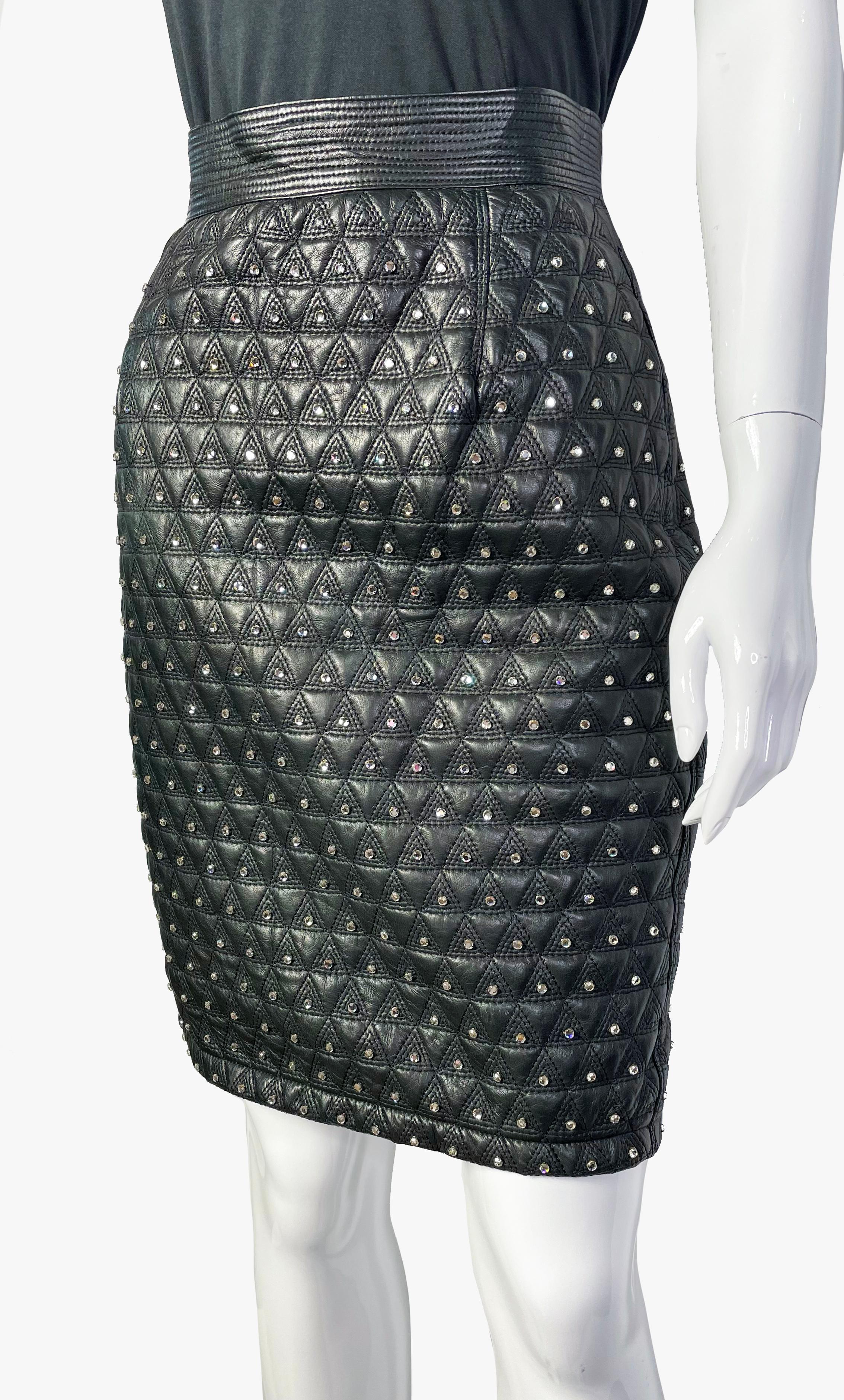 Women's or Men's Gianni Versace vintage leather skirt, 1990s For Sale