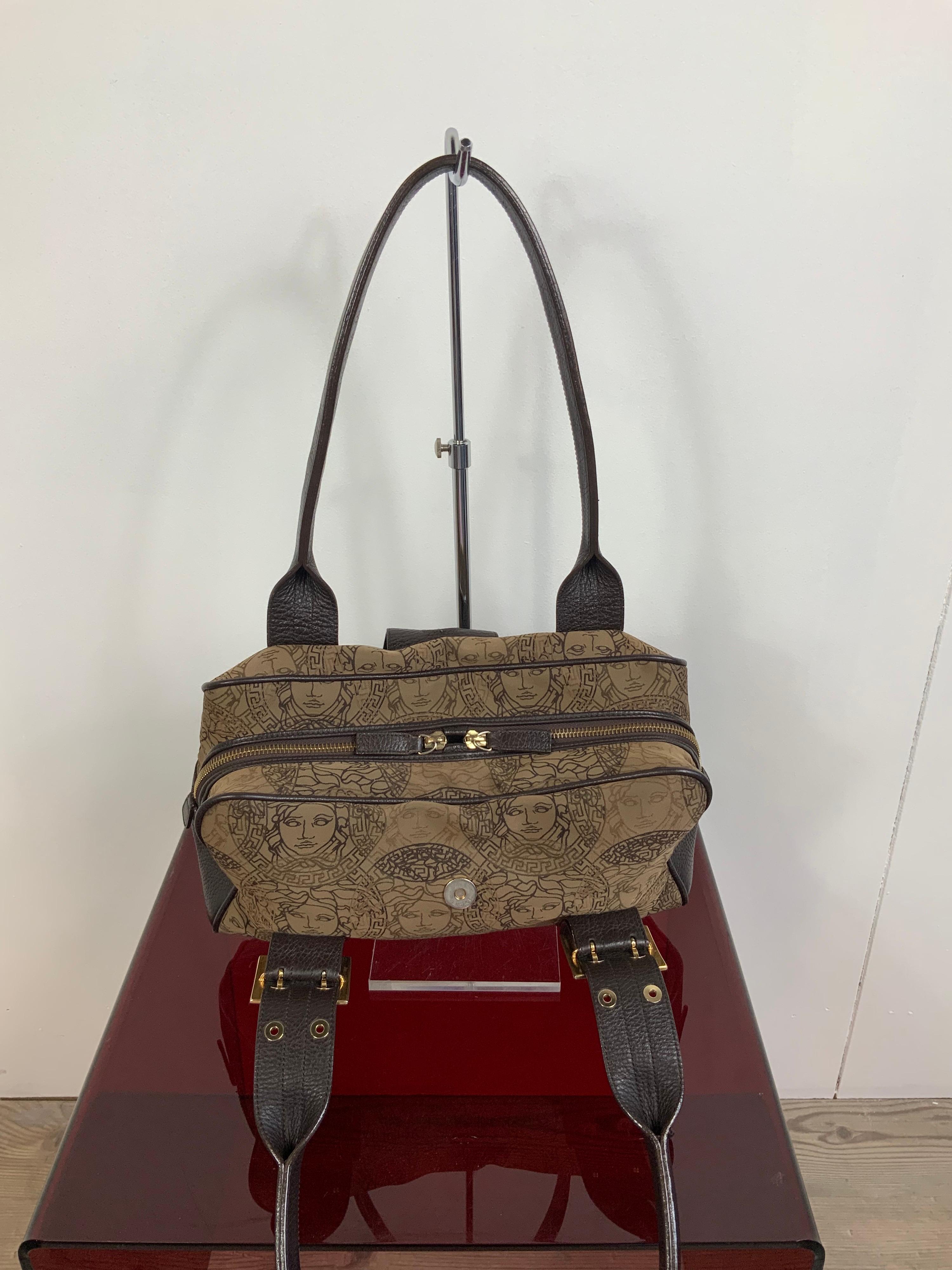 Women's or Men's Gianni Versace vintage medusa bag For Sale