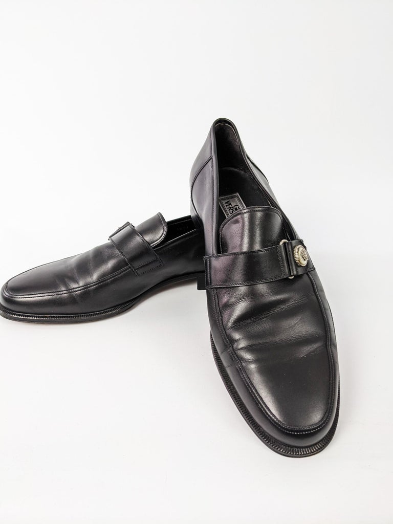 Gianni Versace Vintage Mens Medusa Head Loafers Shoes For Sale at 1stDibs |  gianni shoes mens