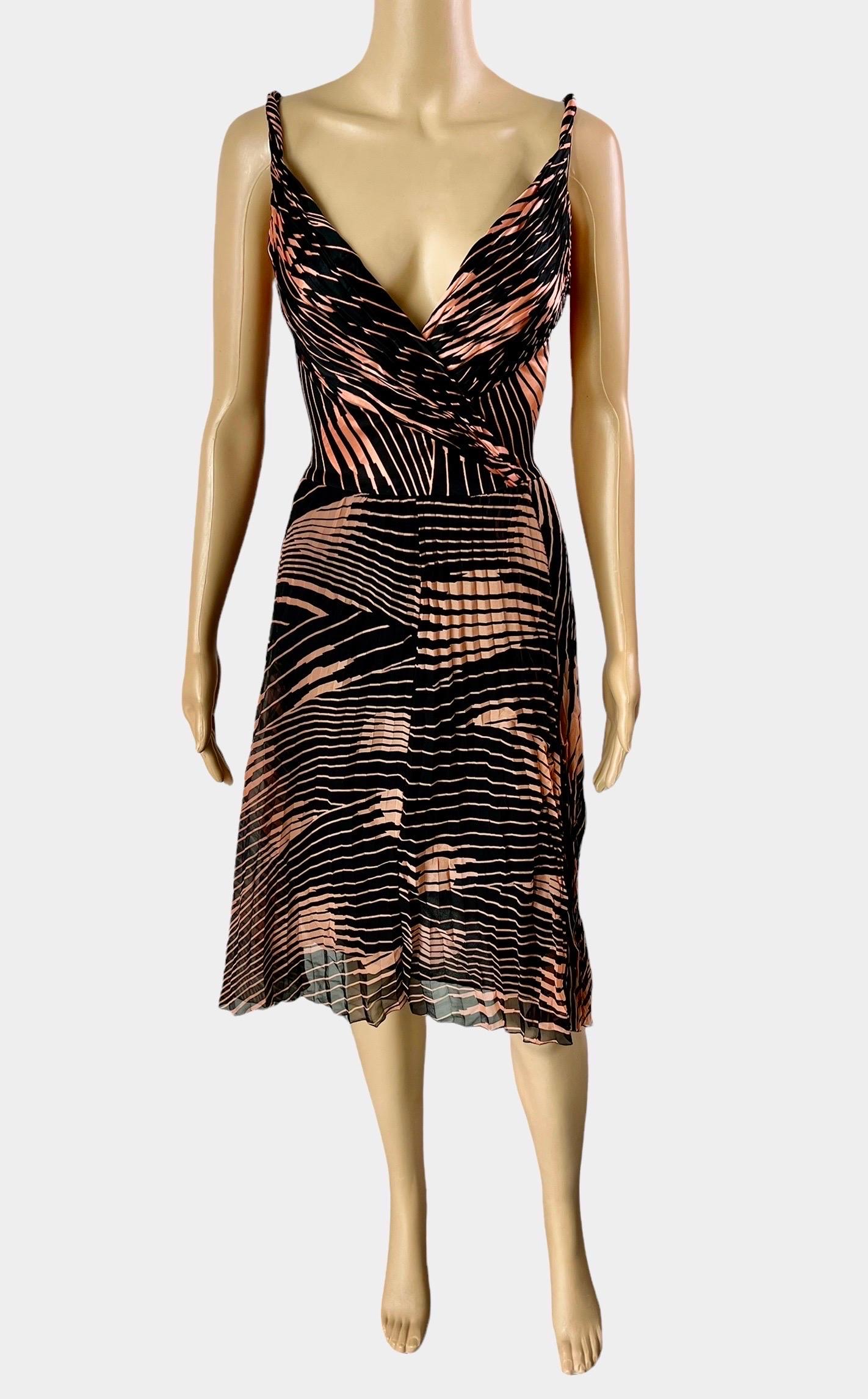 Gianni Versace c.2001 Plunged Bustier Open Back Geometric Abstract Print Dress For Sale 1