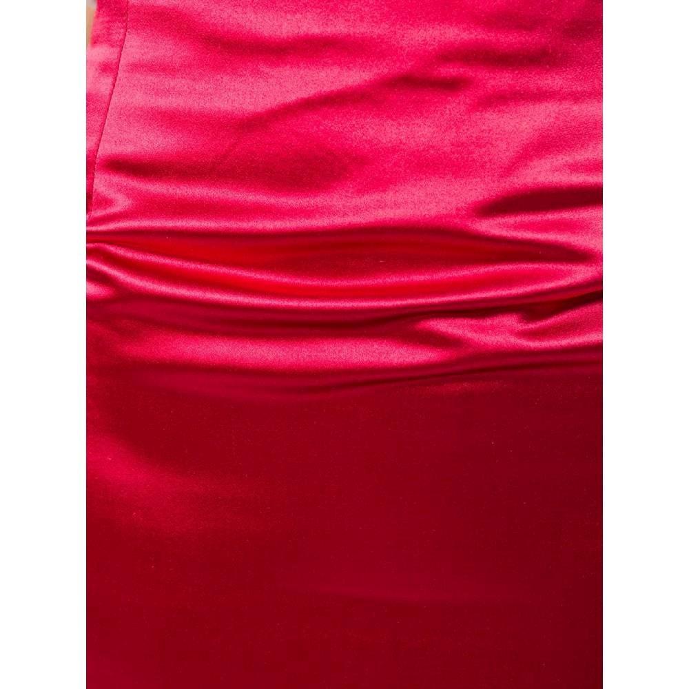 Women's Gianni Versace Vintage red silk straight 90s midi high waisted skirt For Sale