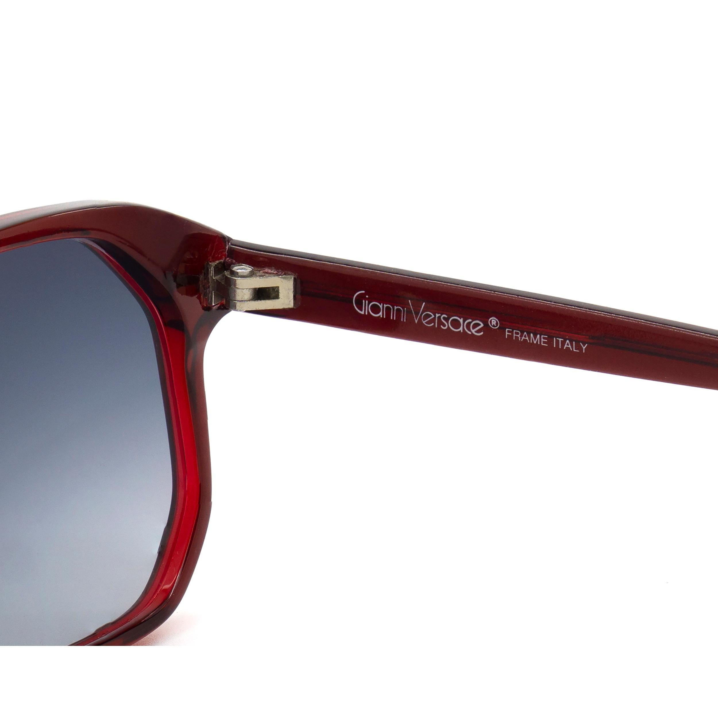 Women's or Men's Gianni Versace vintage sunglasses 