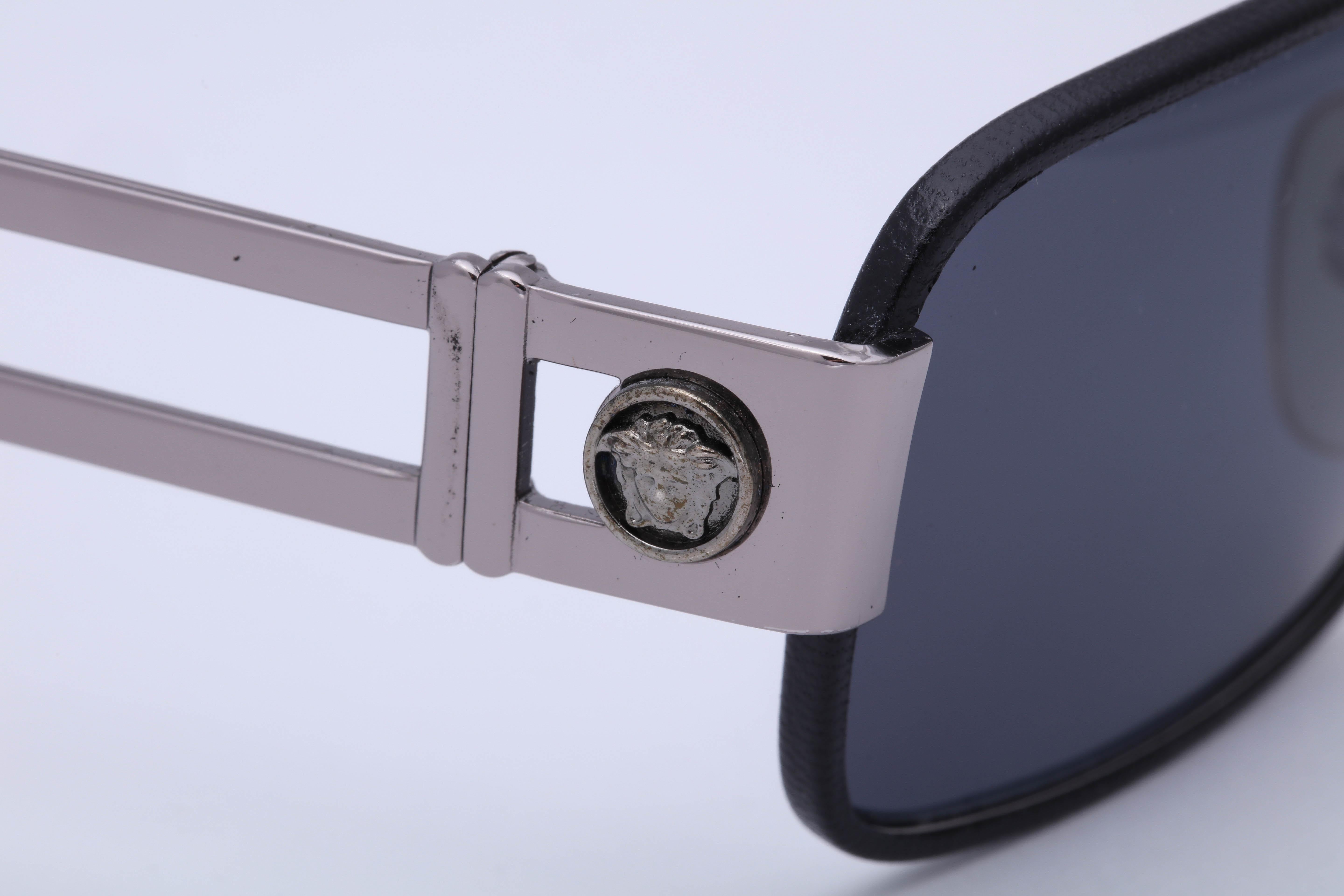 Men's Gianni Versace Vintage Sunglasses Mod S55/P For Sale