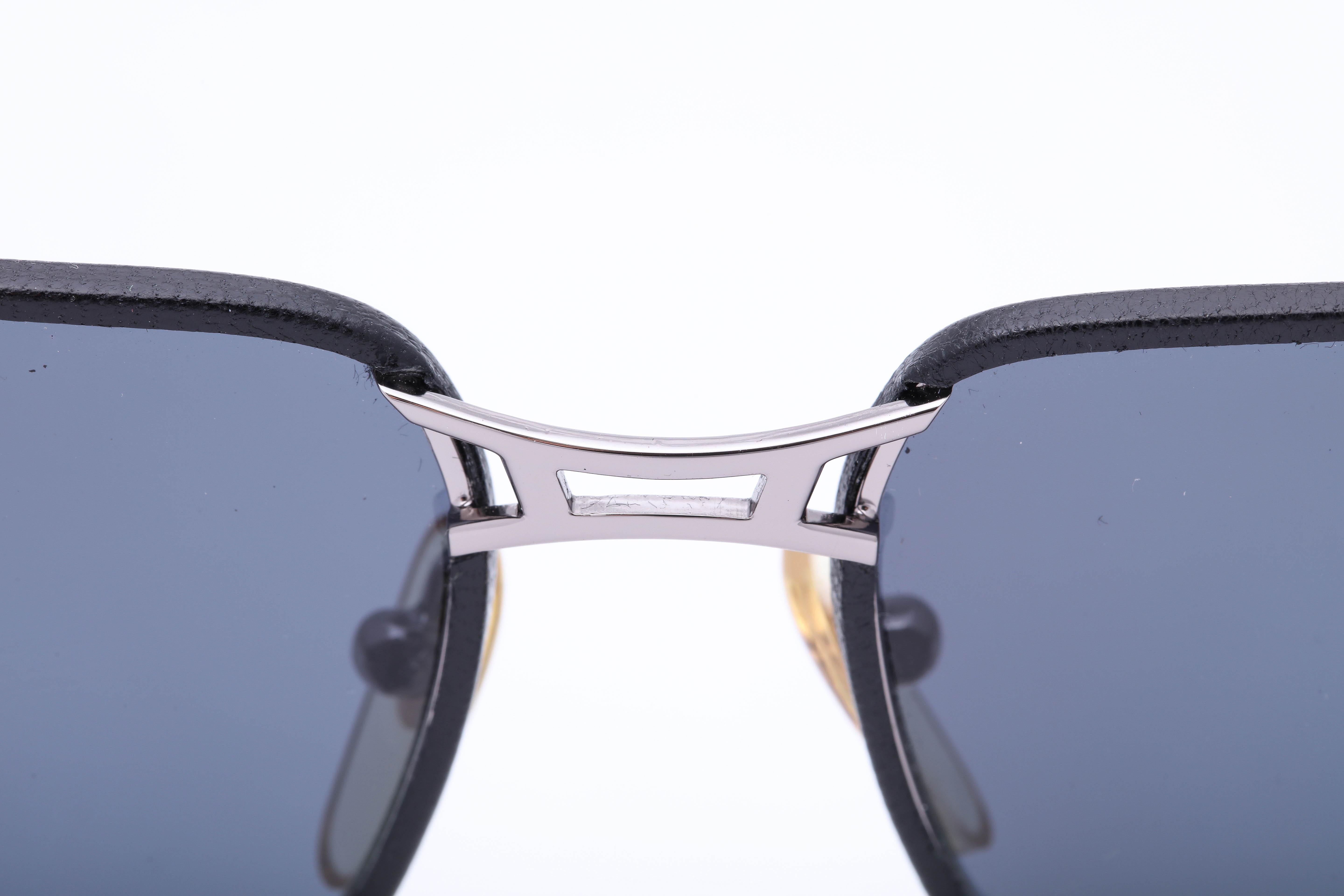 Gianni Versace Vintage Sunglasses Mod S55/P For Sale 3