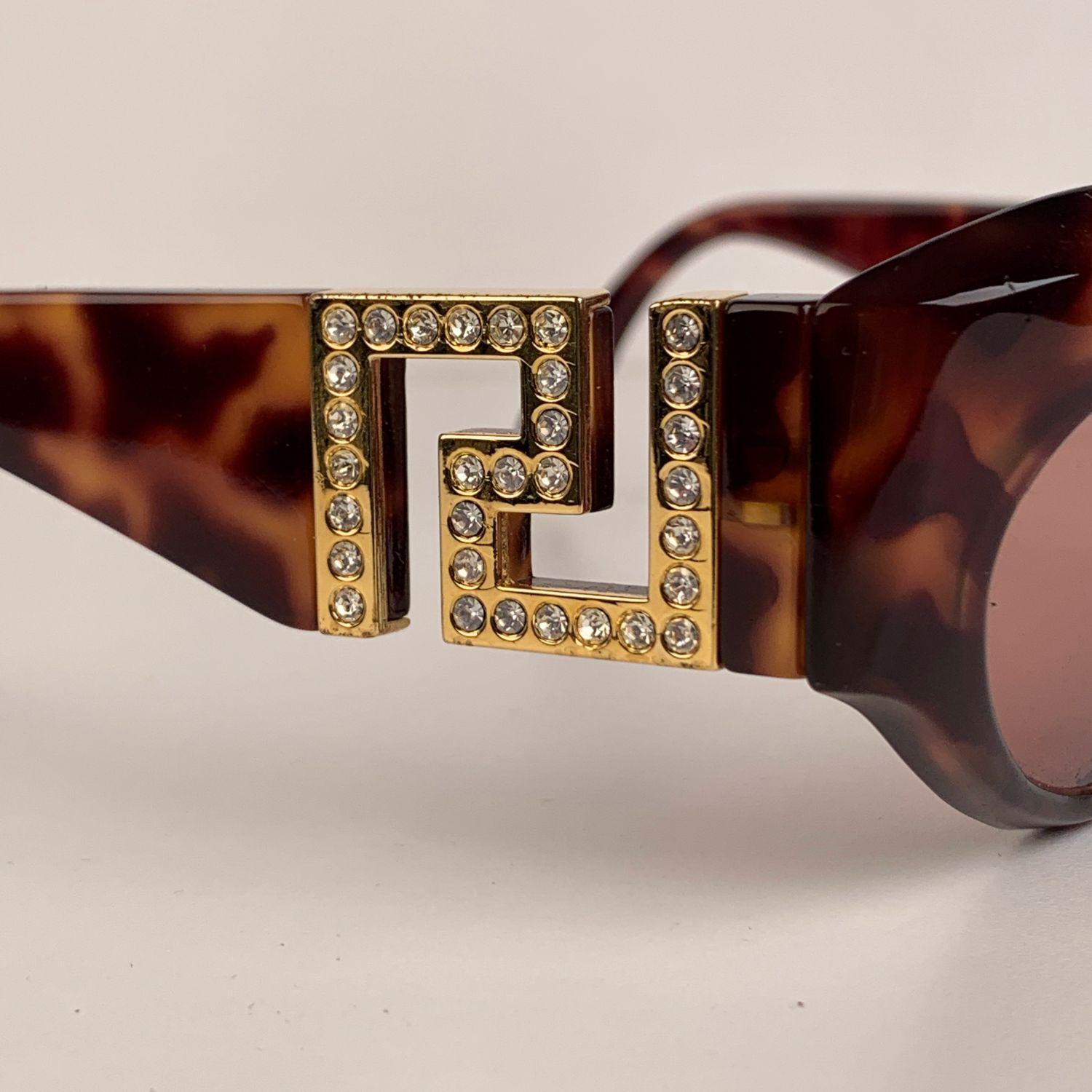 Gianni Versace Vintage Tortoise Sunglasses Mod T94/C Crystals In Excellent Condition In Rome, Rome