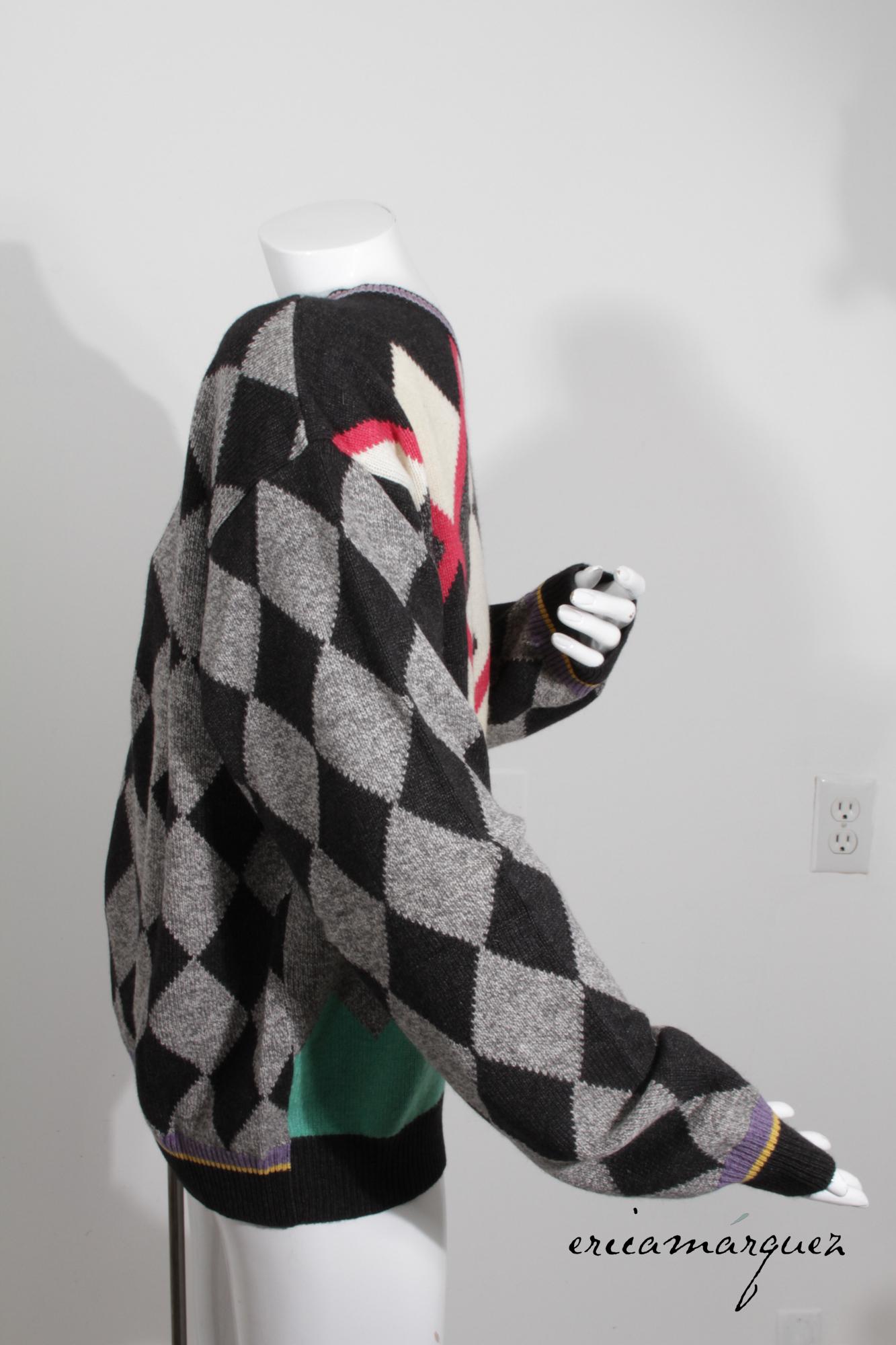 Gianni Versace, Maglione con scollo a V in lana vintage, cashmere, misto seta, Arguile in vendita 5