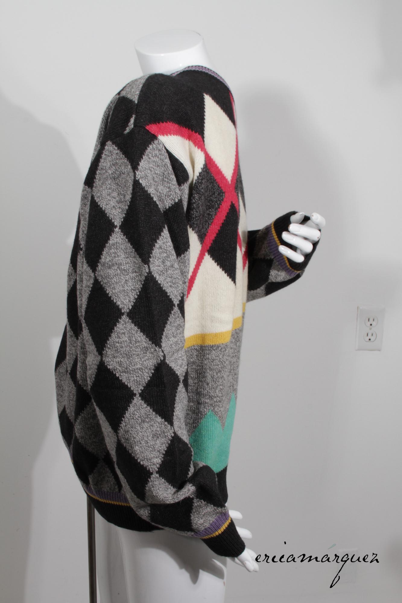 Gianni Versace, Maglione con scollo a V in lana vintage, cashmere, misto seta, Arguile in vendita 6