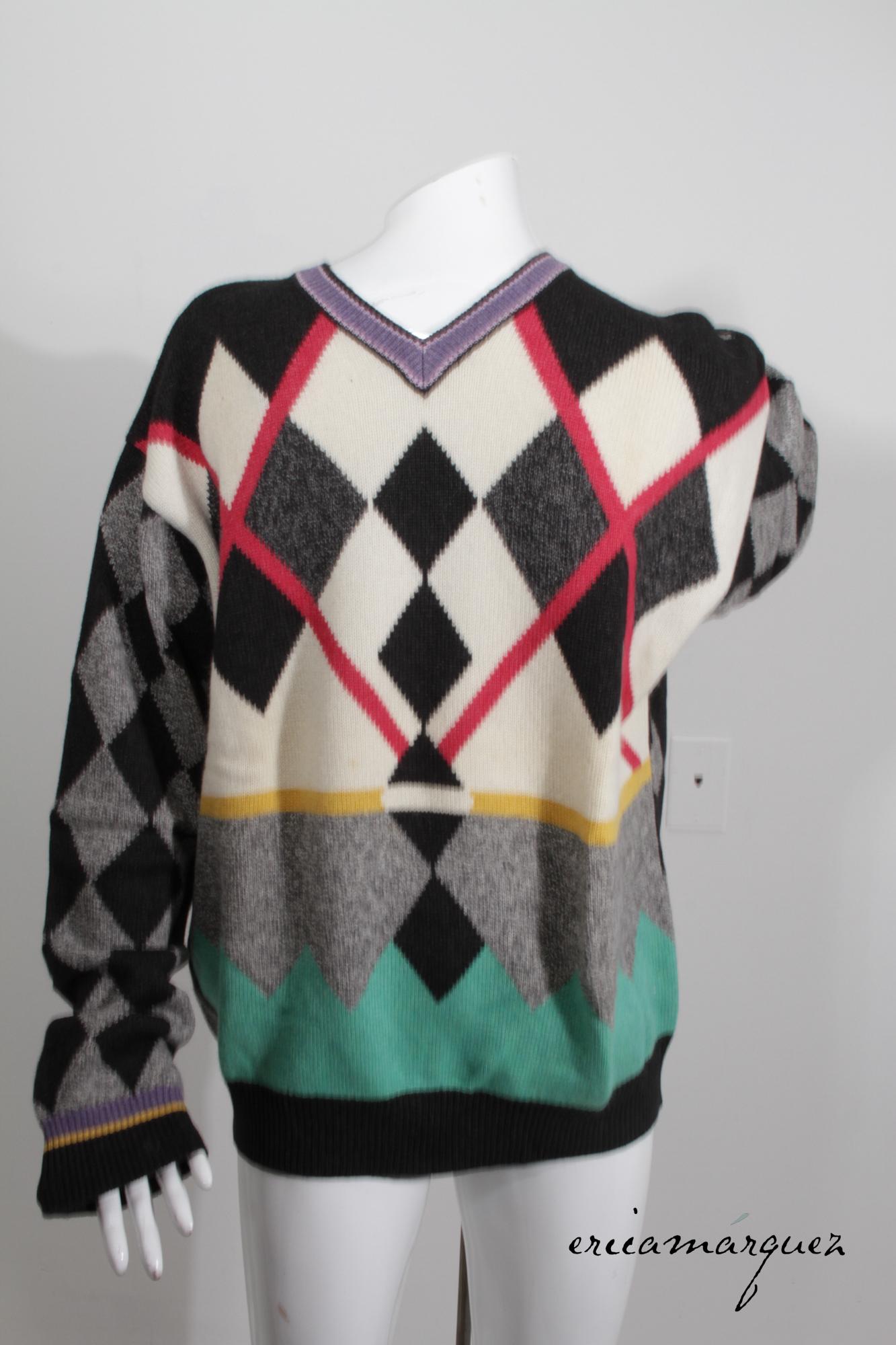 Gianni Versace, Maglione con scollo a V in lana vintage, cashmere, misto seta, Arguile in vendita 7