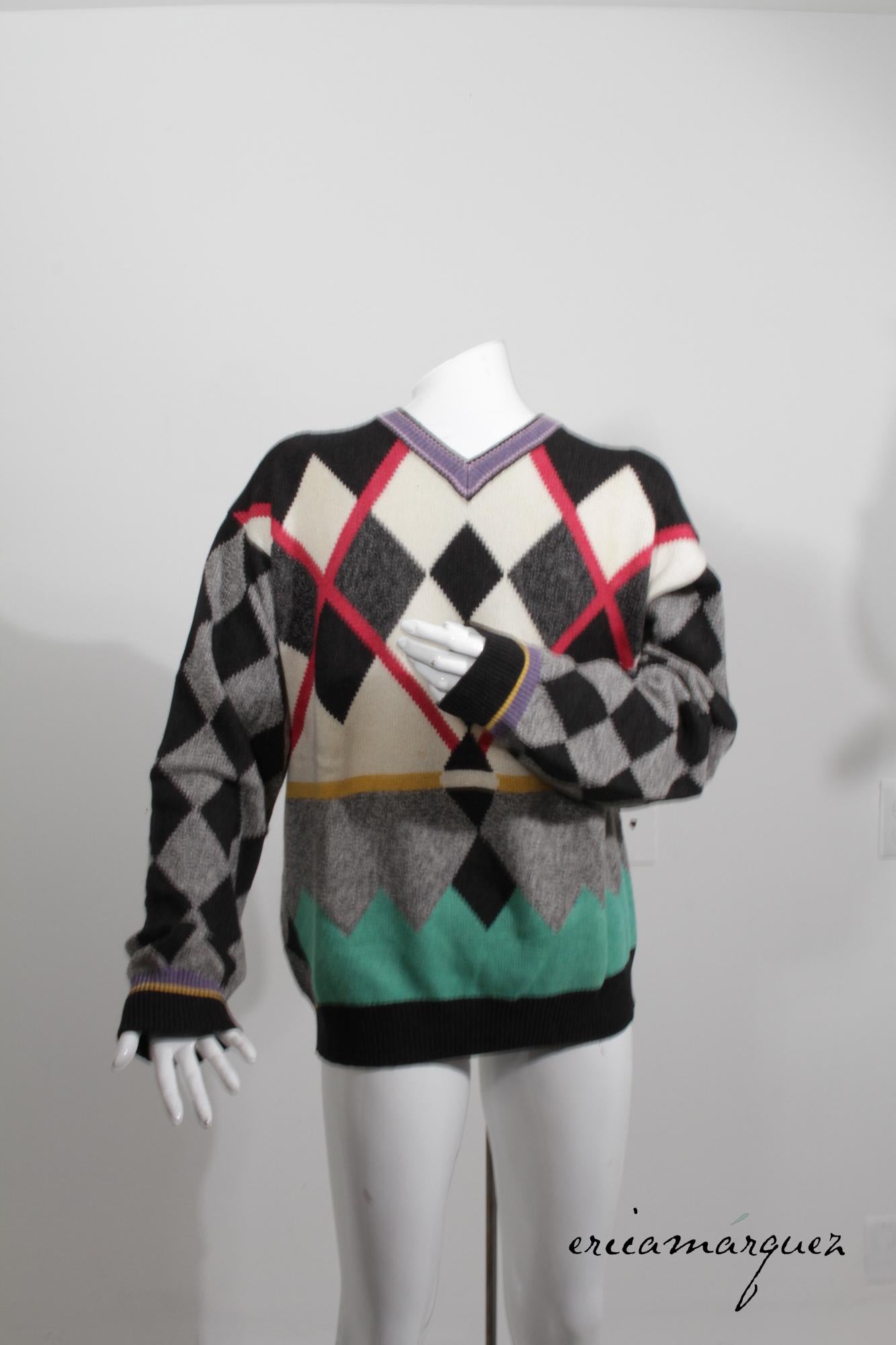 Uomo Gianni Versace, Maglione con scollo a V in lana vintage, cashmere, misto seta, Arguile in vendita