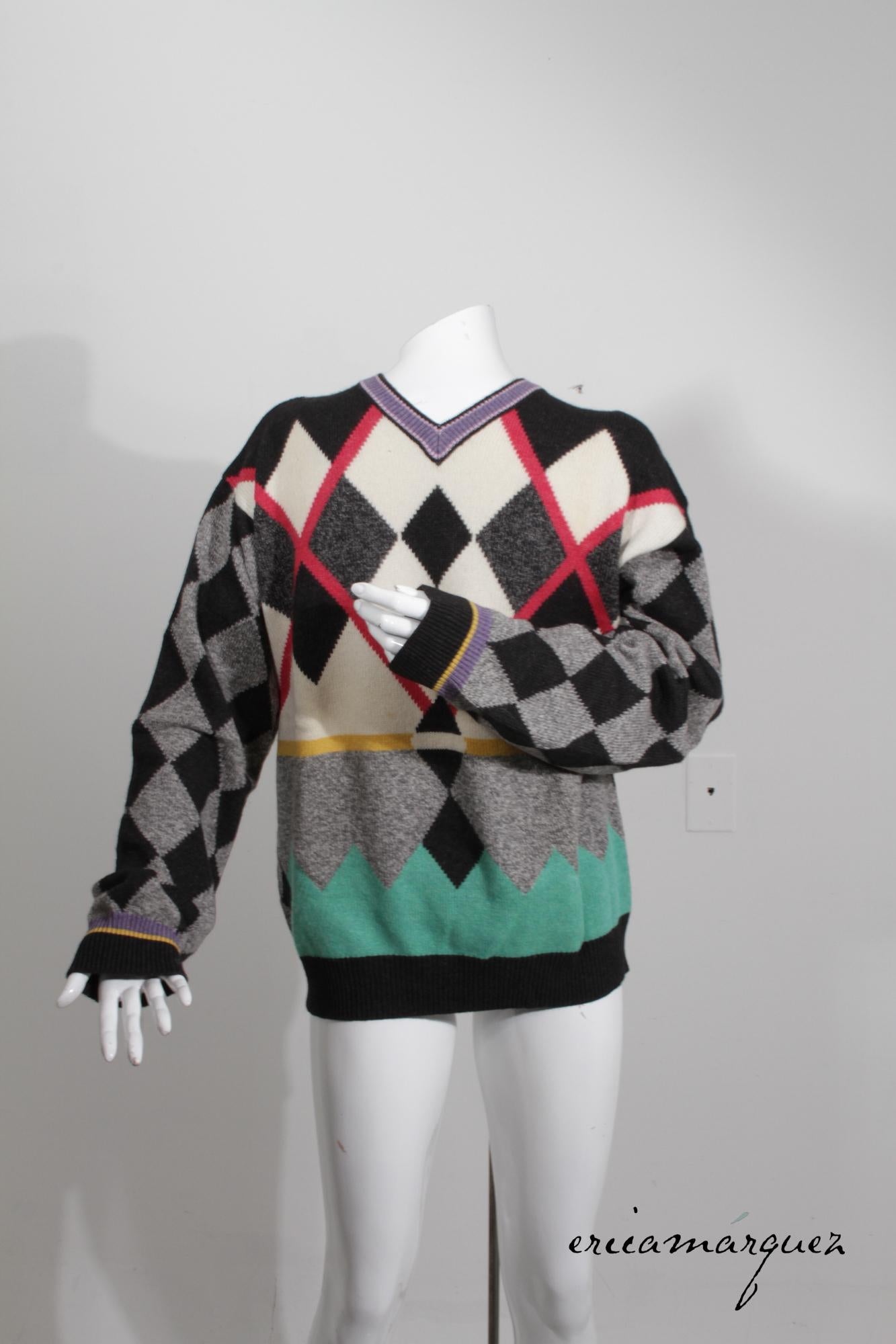 Gianni Versace, Maglione con scollo a V in lana vintage, cashmere, misto seta, Arguile in vendita 1