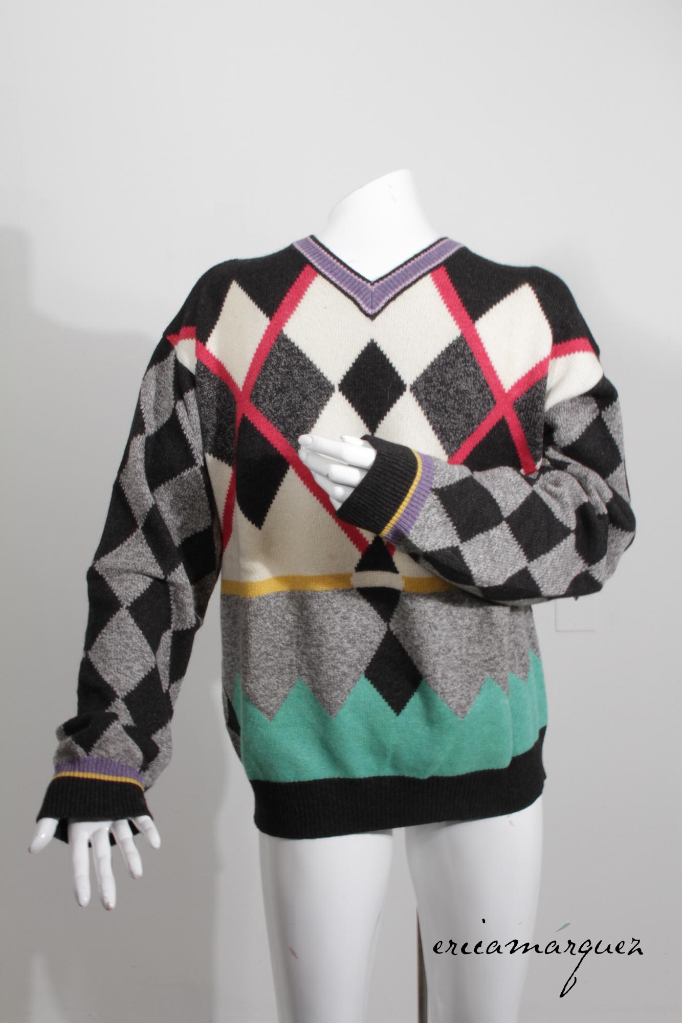 Gianni Versace, Maglione con scollo a V in lana vintage, cashmere, misto seta, Arguile in vendita 3