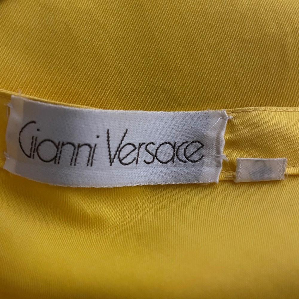 Gianni Versace Vintage yellow cotton 80s midi dress For Sale 2