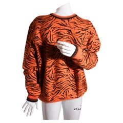Gianni Versace, laine, orange, motif tigre, pull à col ras du cou