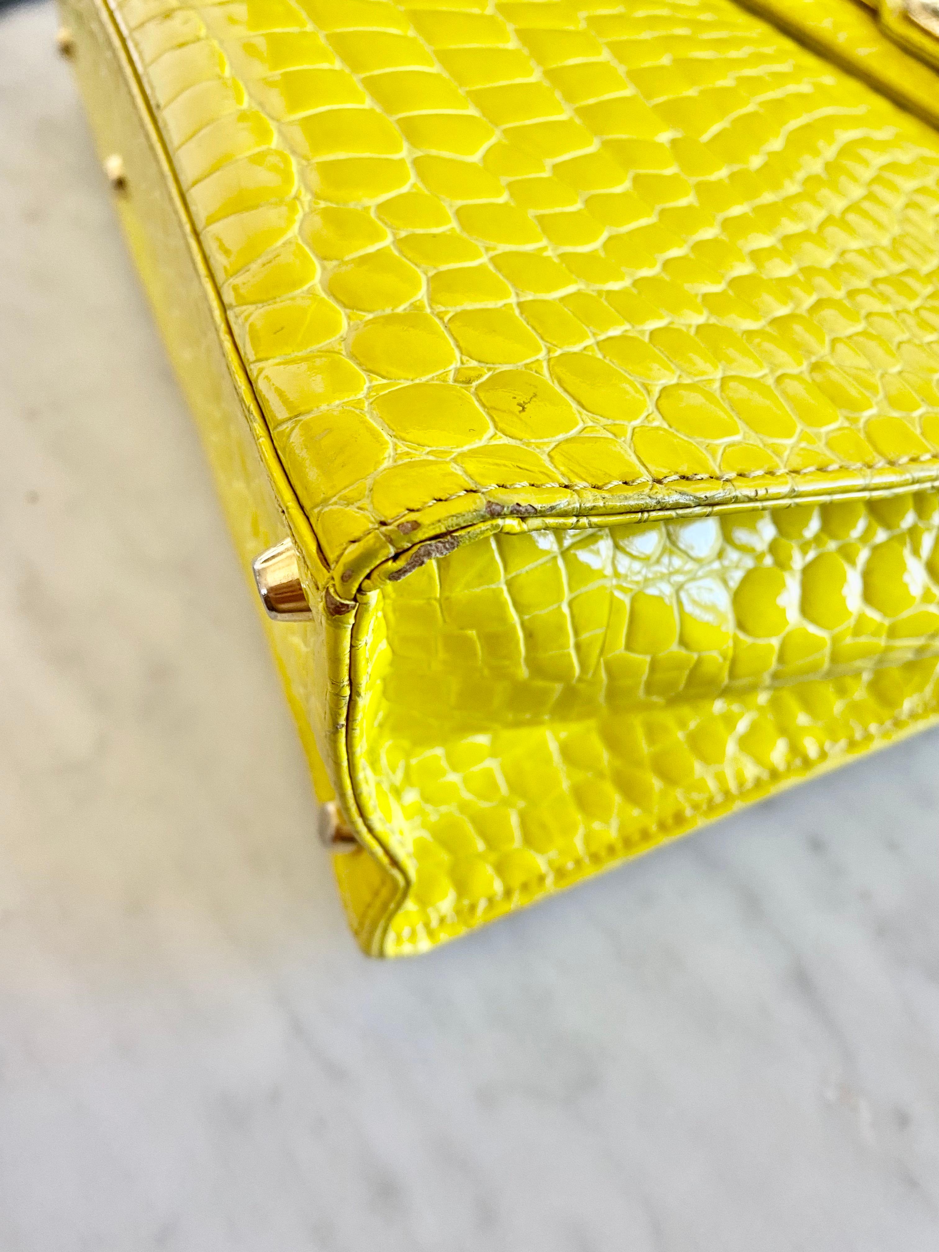 F/W 1994 Gianni Versace Yellow Crocodile Embossed Patent Kelly Style 'Diana' Bag For Sale 4