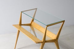 Gianni Vigorelli  Refined magazine rack table in turned maple