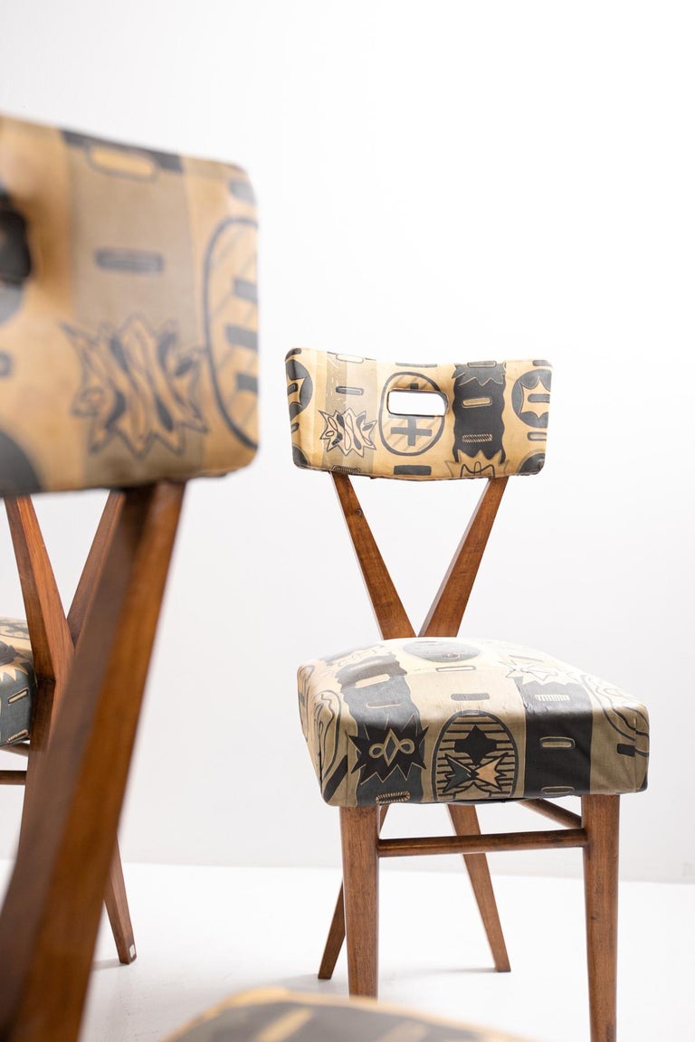 Gianni Vigorelli Set of Four Wooden Chairs with Original Fabric, 1950s 12
