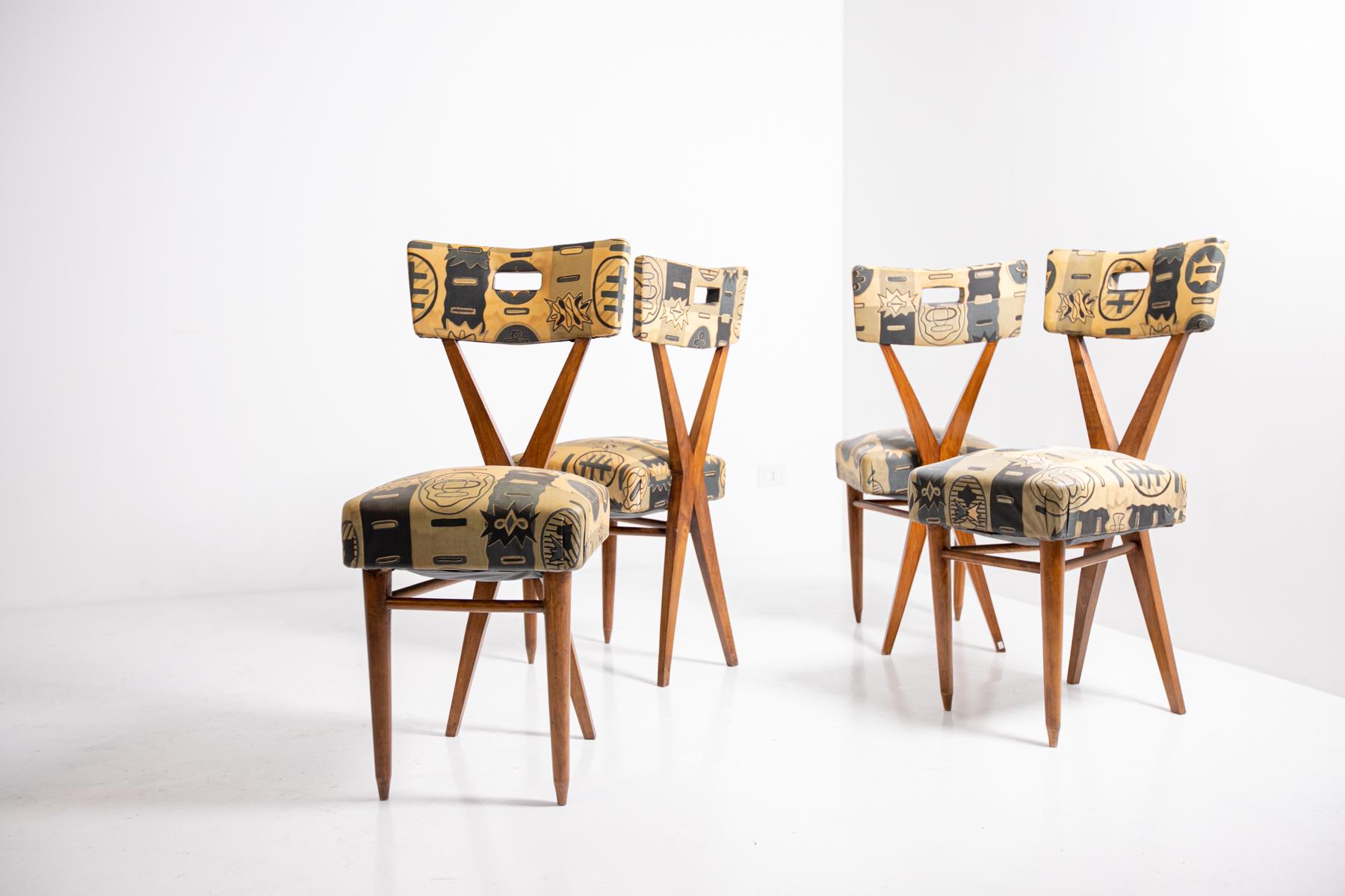 Gianni Vigorelli Set of Four Wooden Chairs with Original Fabric, 1950s 2