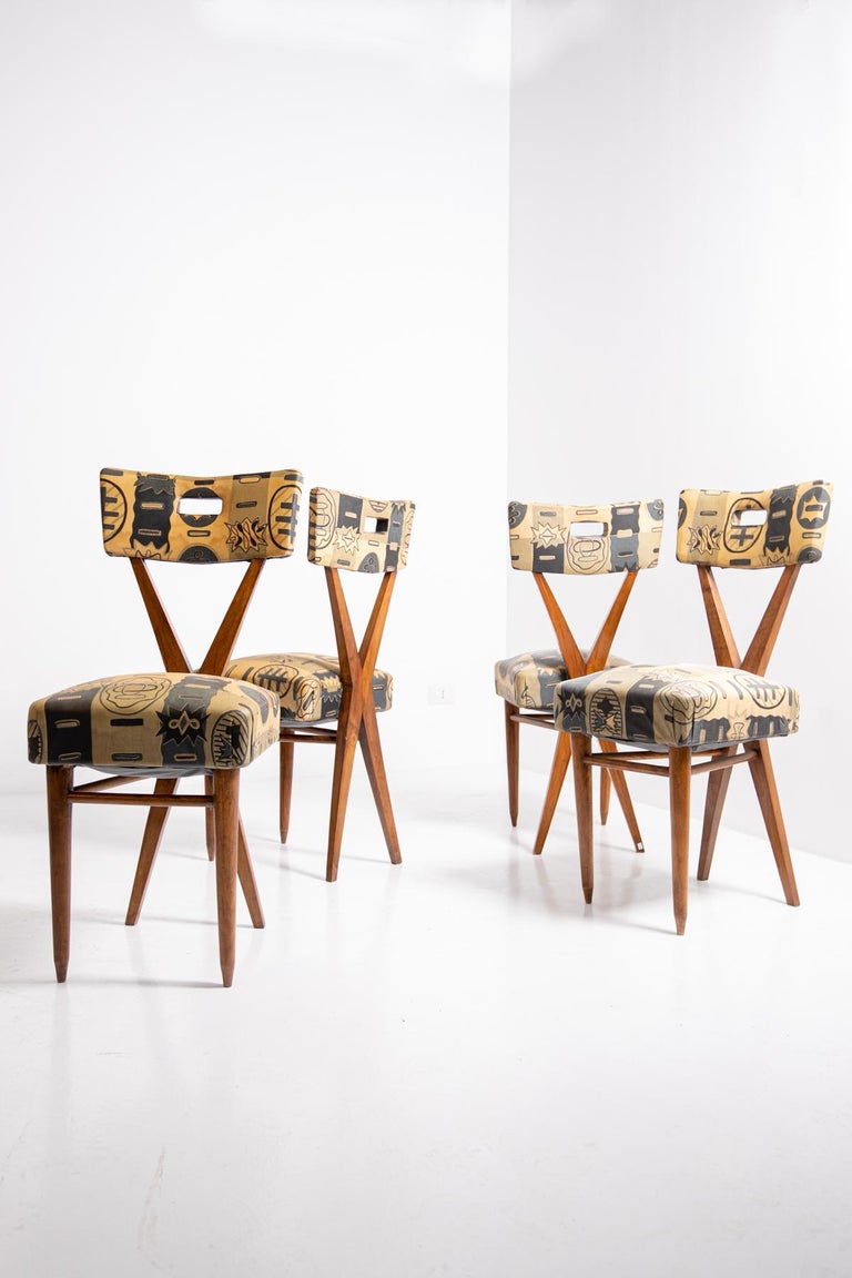 Gianni Vigorelli Set of Four Wooden Chairs with Original Fabric, 1950s 3
