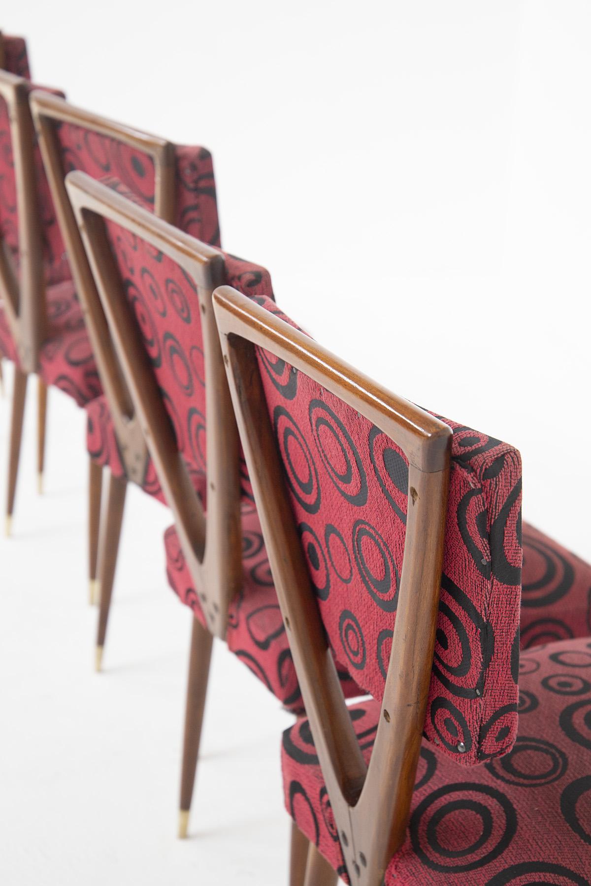 Mid-Century moderno Gianni Vigorelli Set di sei sedie da pranzo vintage rosse in vendita