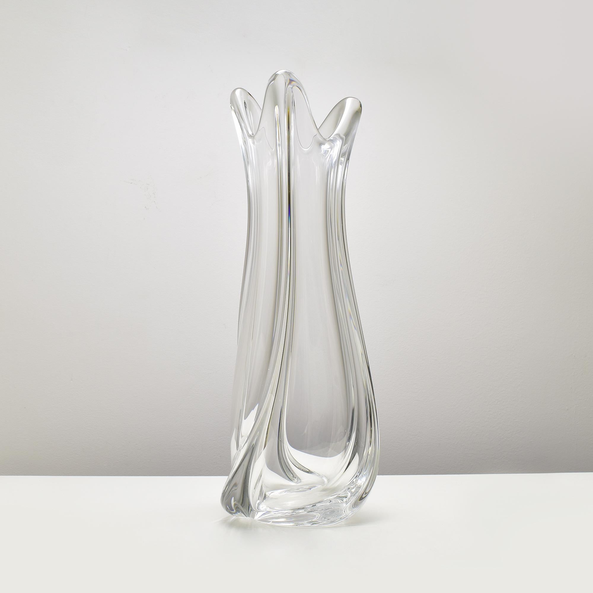 Belga Vaso scultoreo gigante in vetro trasparente soffiato di 50 cm di Val Lambert in vendita