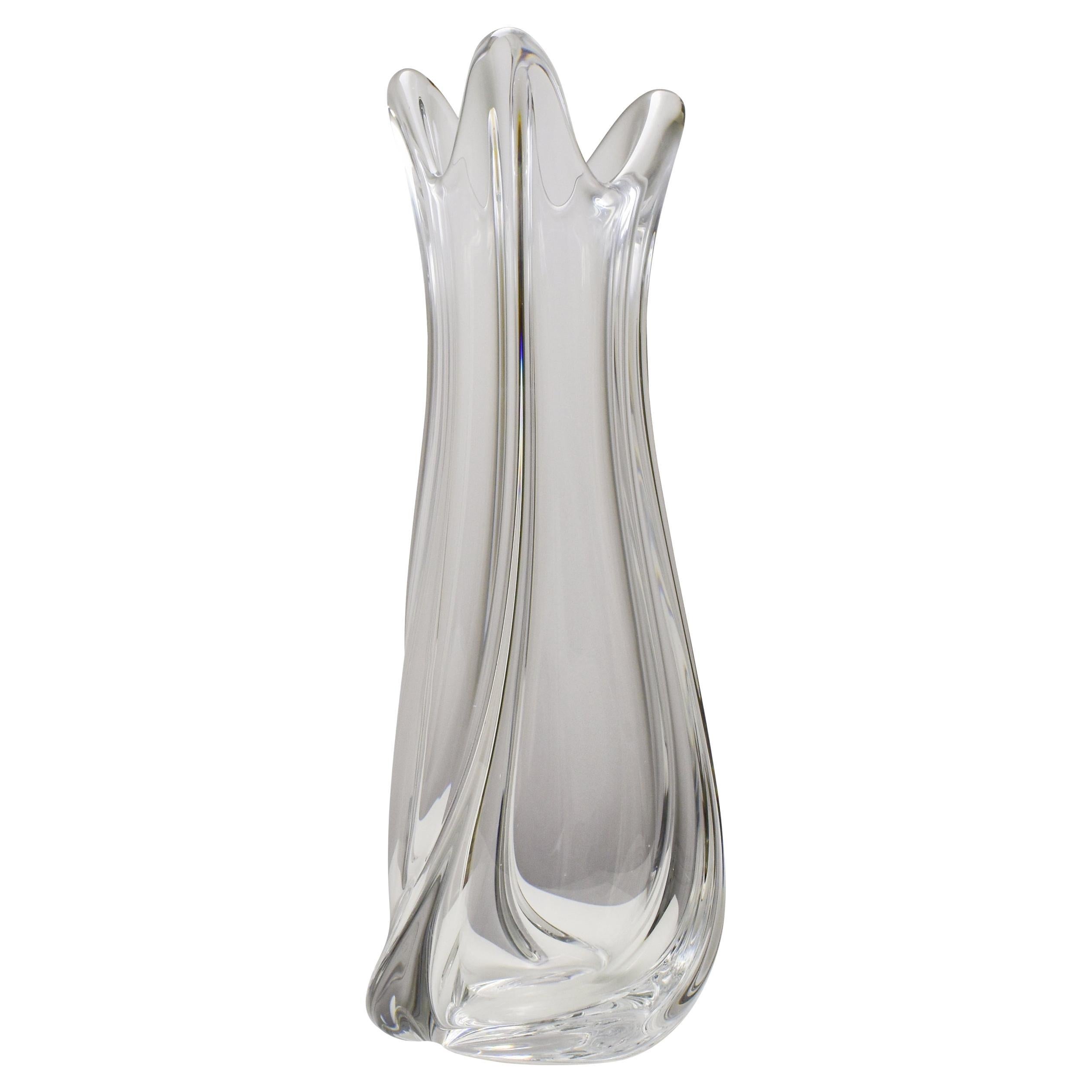Vaso scultoreo gigante in vetro trasparente soffiato di 50 cm di Val Lambert in vendita