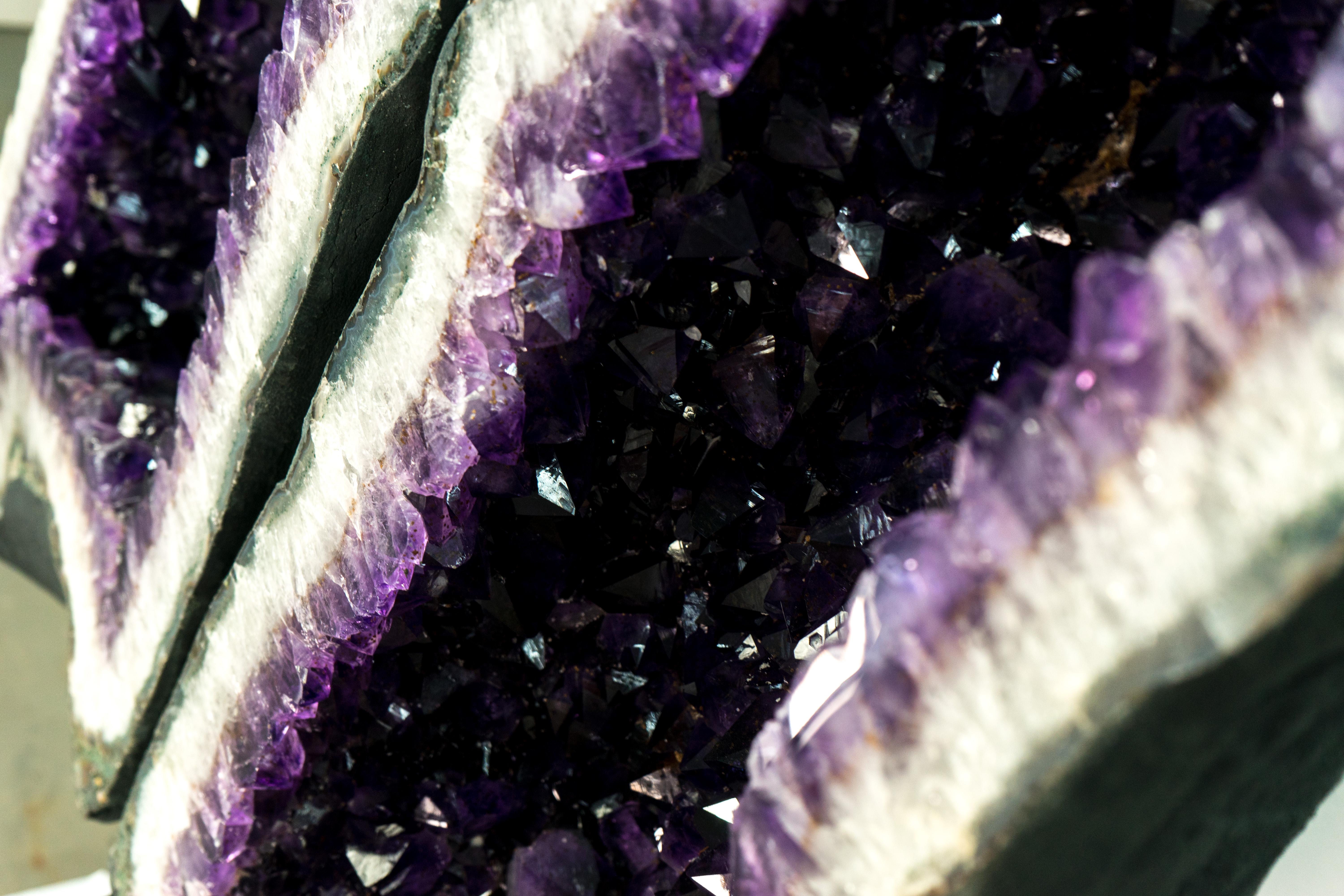 Giant 6.4 Ft Deep Purple Amethyst Geode Wings: The Ultimate Statement Amethyst In New Condition For Sale In Ametista Do Sul, BR