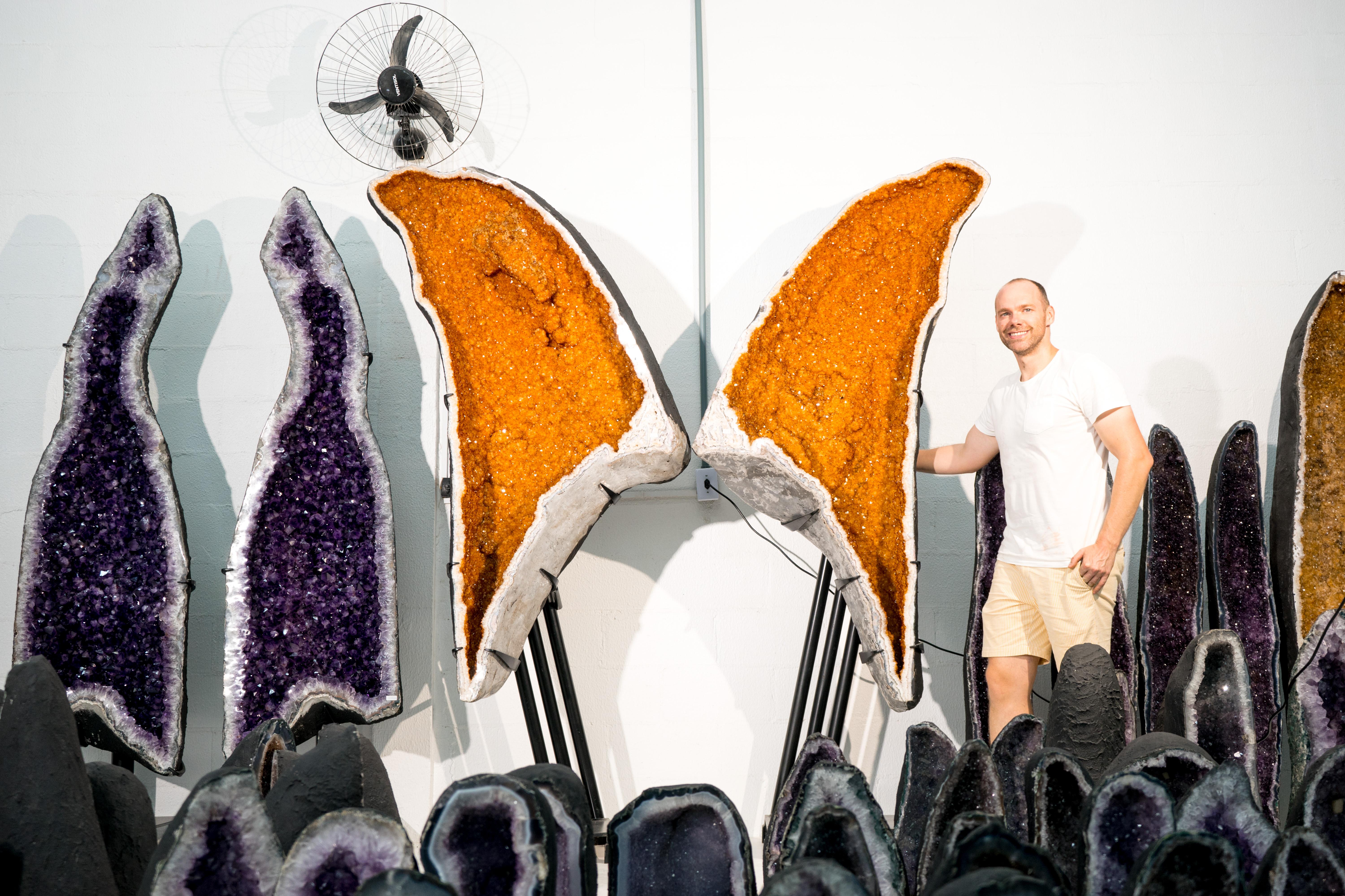 Alas gigantes de geoda de citrino dorado de 7,6 pies - Pareja de calidad de museo, obra maestra natural en venta 4