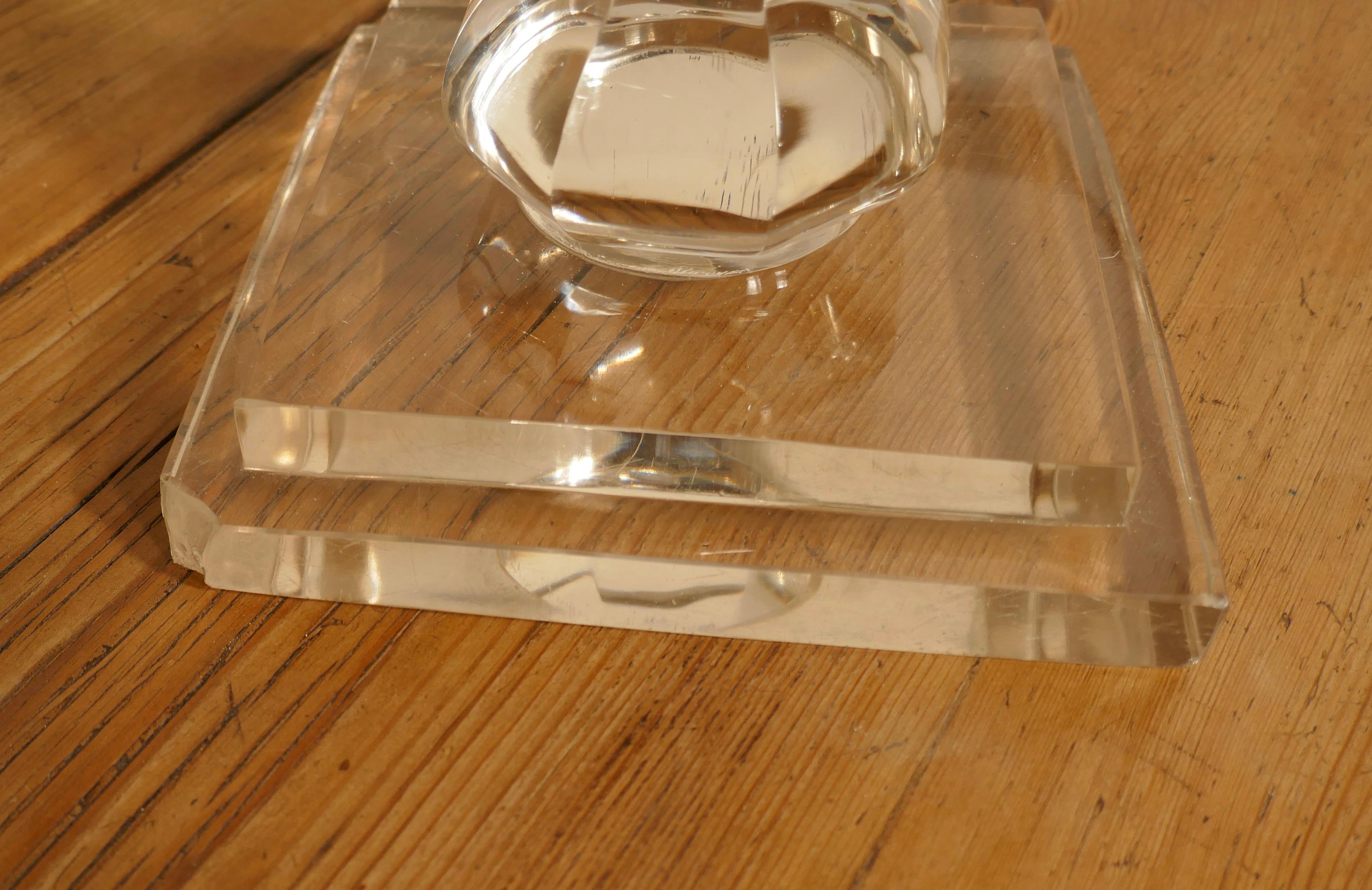 Giant Advertising Presentation Glass Chalice for Bells Scotch Whisky     In Good Condition For Sale In Chillerton, Isle of Wight
