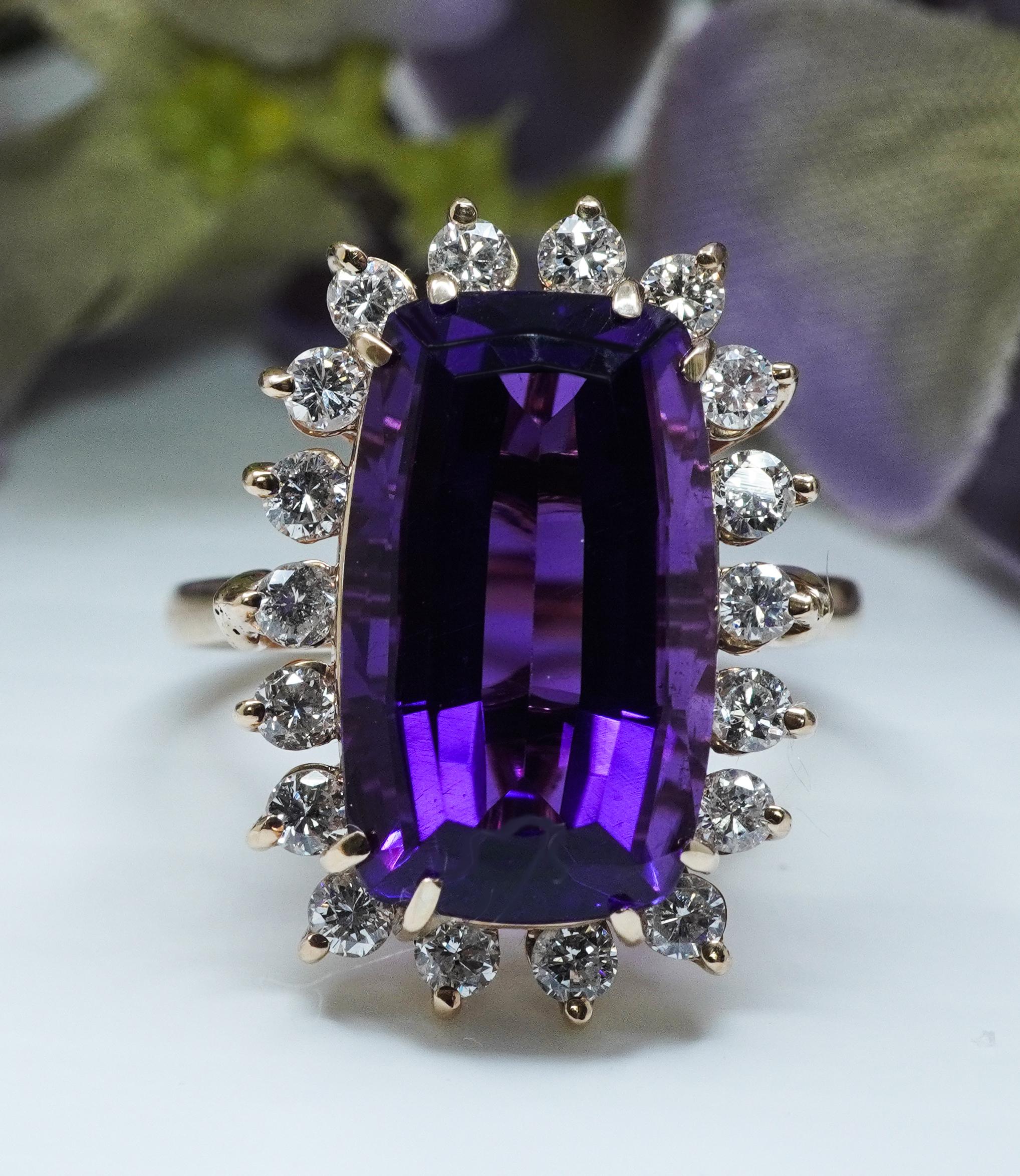 Women's Giant African Amethyst Diamond Cocktail 14K Gold Halo Ring Fancy Cushion cut For Sale