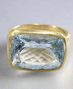 Aigue-marine géante Bague cocktail empilable en or jaune 14K