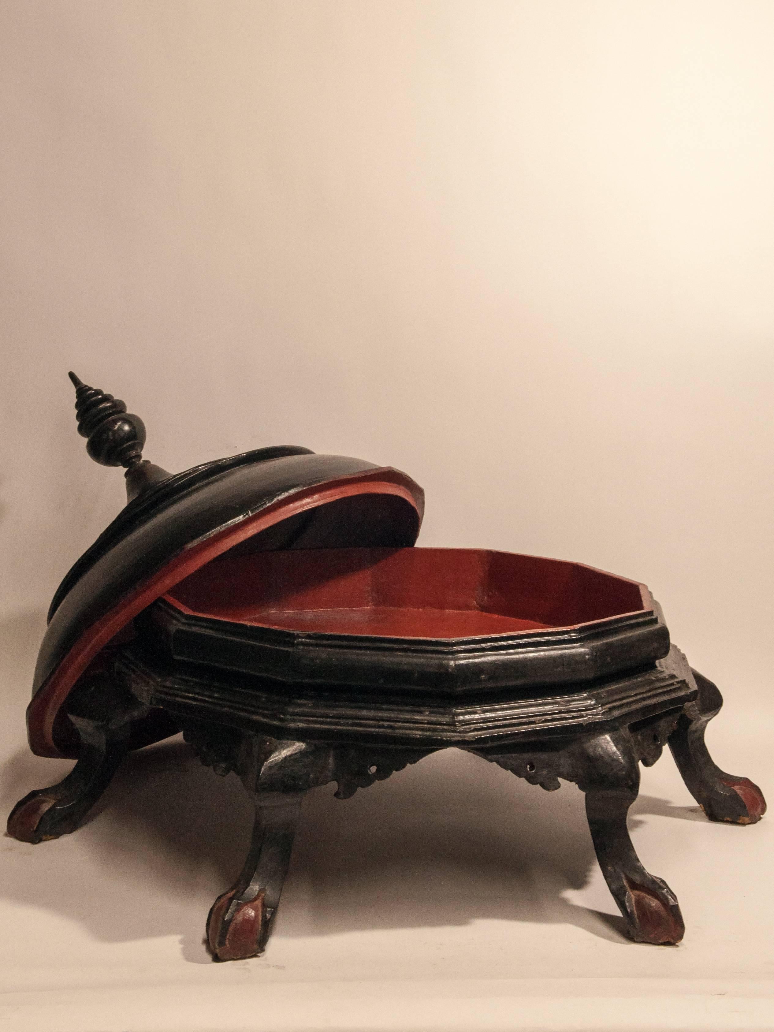 Giant Black Lacquer Offering Tray, Hsun Ok, from Burma Early to Mid-20th Century 5