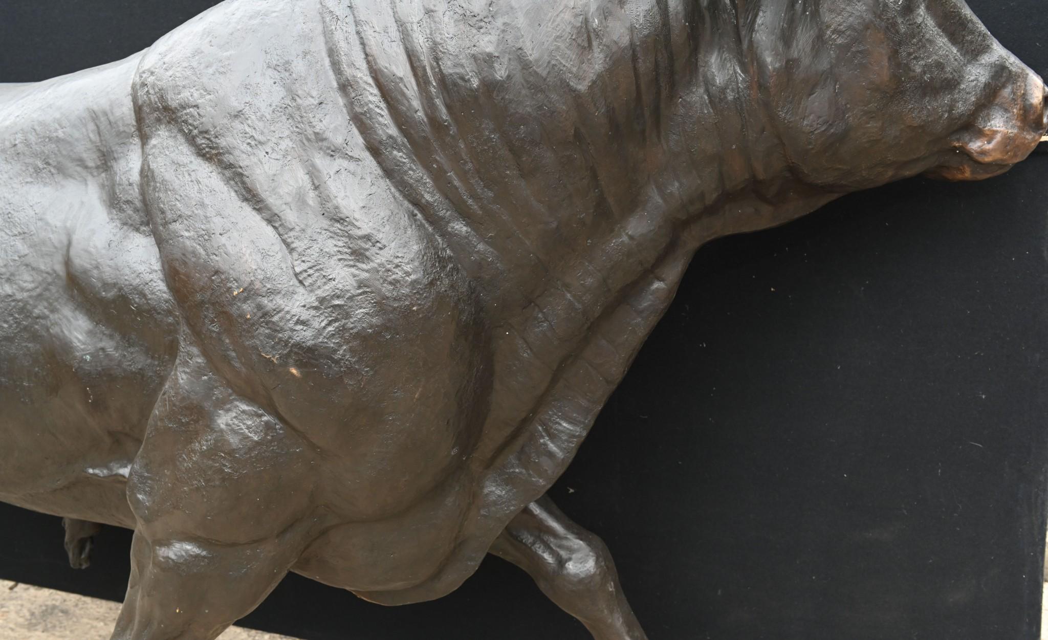 Giant Bronze Bull Statue Bullock Garden Animals 3