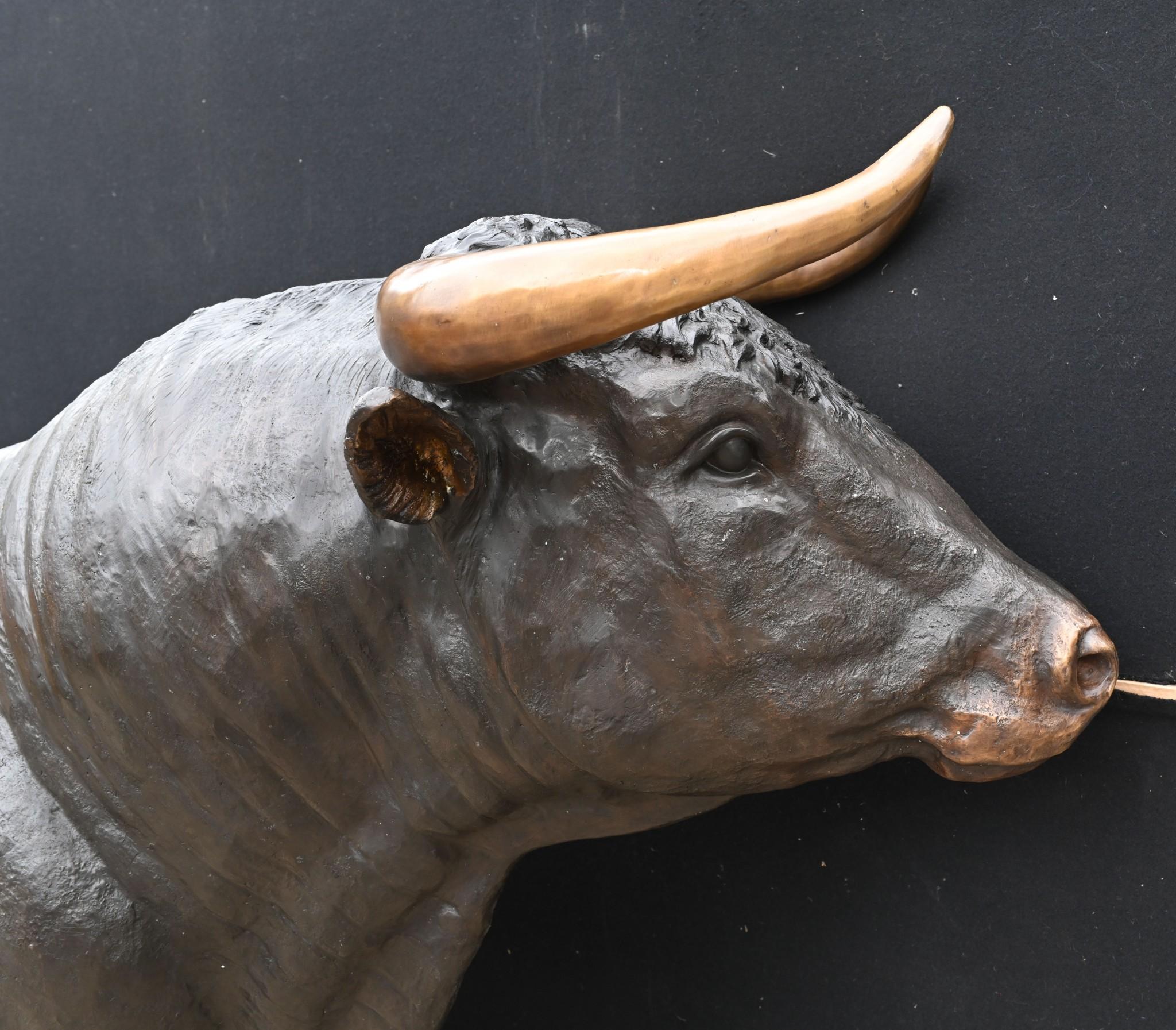 Giant Bronze Bull Statue Bullock Garden Animals 7
