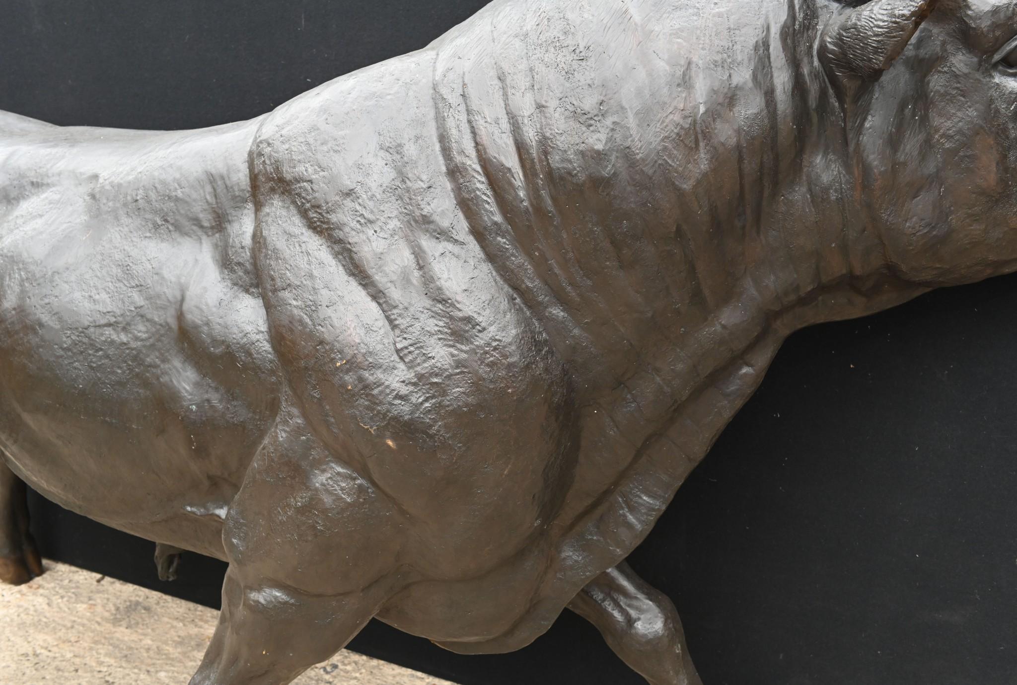Giant Bronze Bull Statue Bullock Garden Animals 2