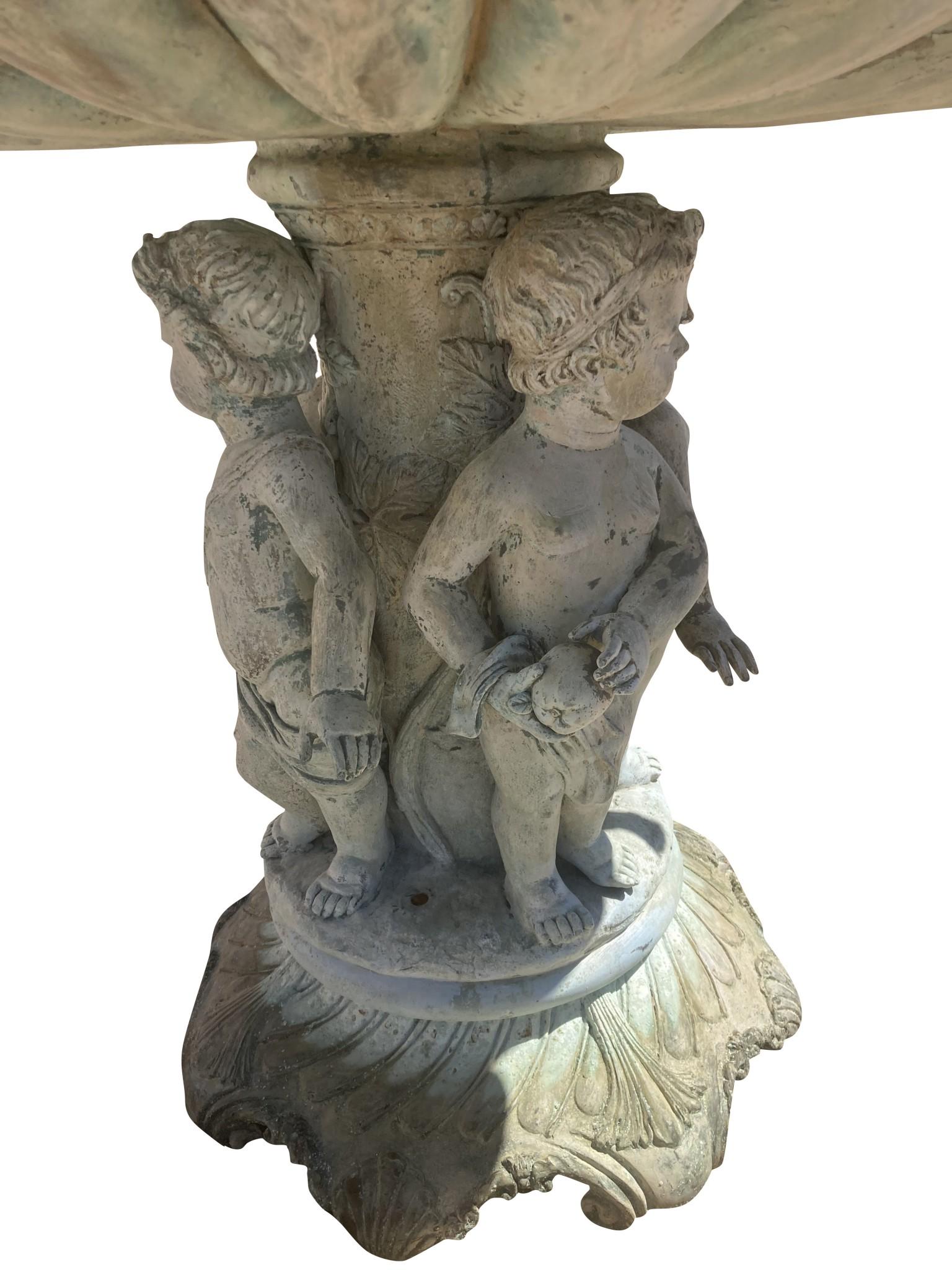 Fontana di bronzo gigante con cherubino italiano, acqua di rubinetto, Firenze in vendita 9