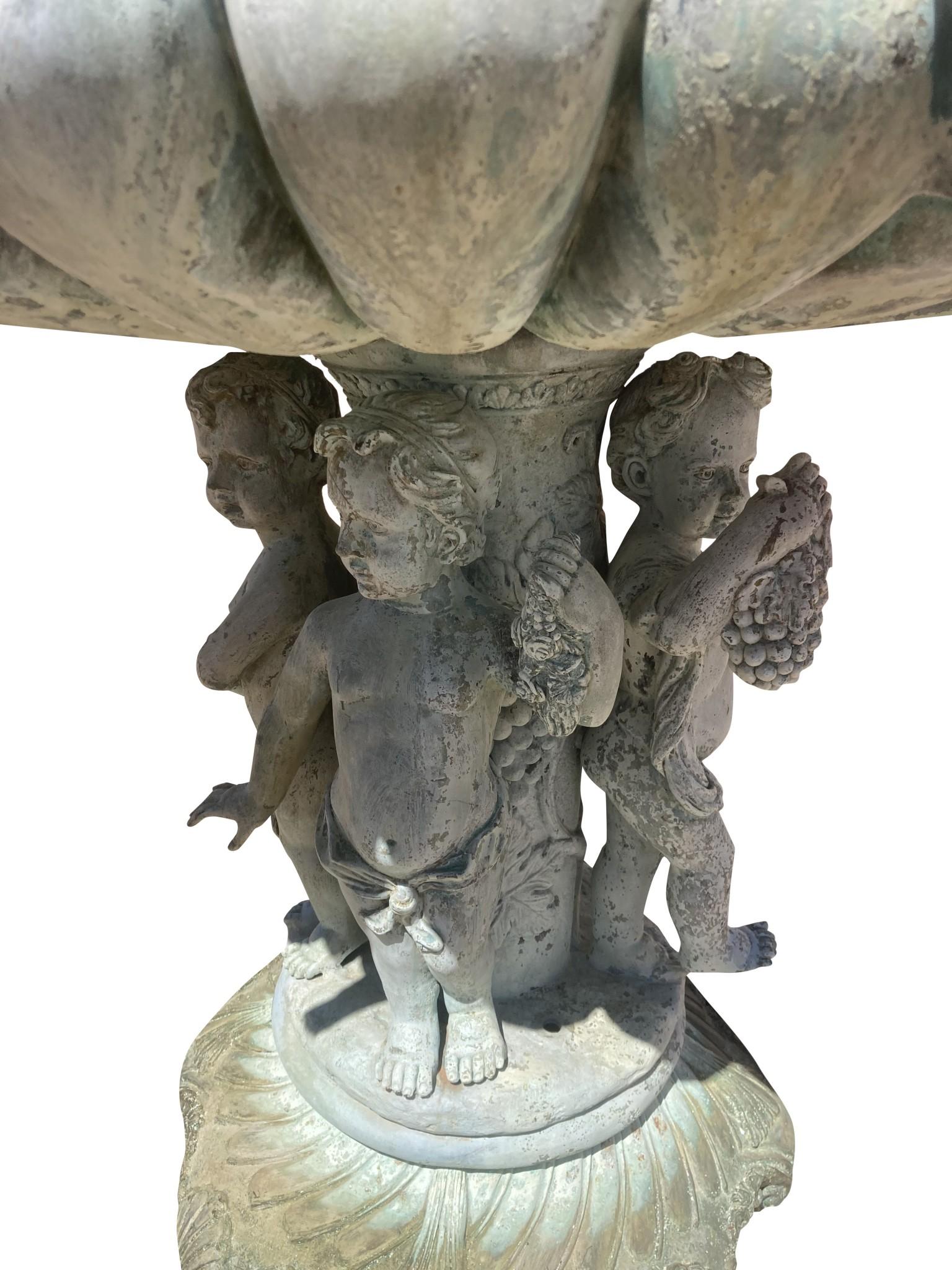 Fontana di bronzo gigante con cherubino italiano, acqua di rubinetto, Firenze in vendita 10