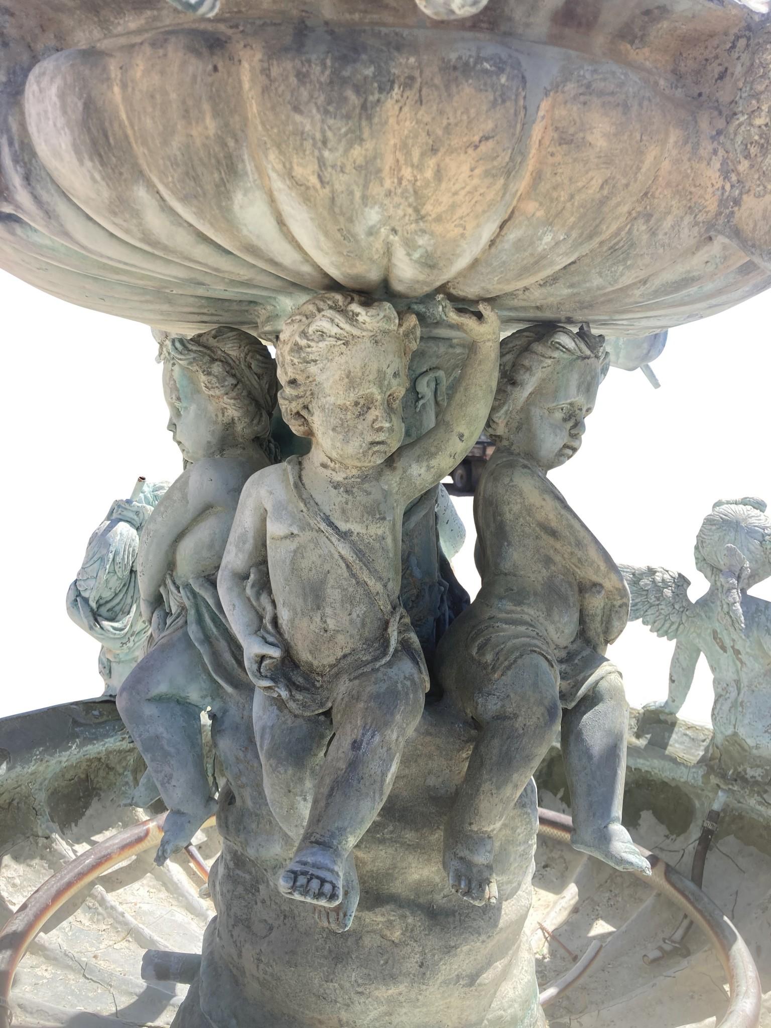 Fontana di bronzo gigante con cherubino italiano, acqua di rubinetto, Firenze in vendita 15