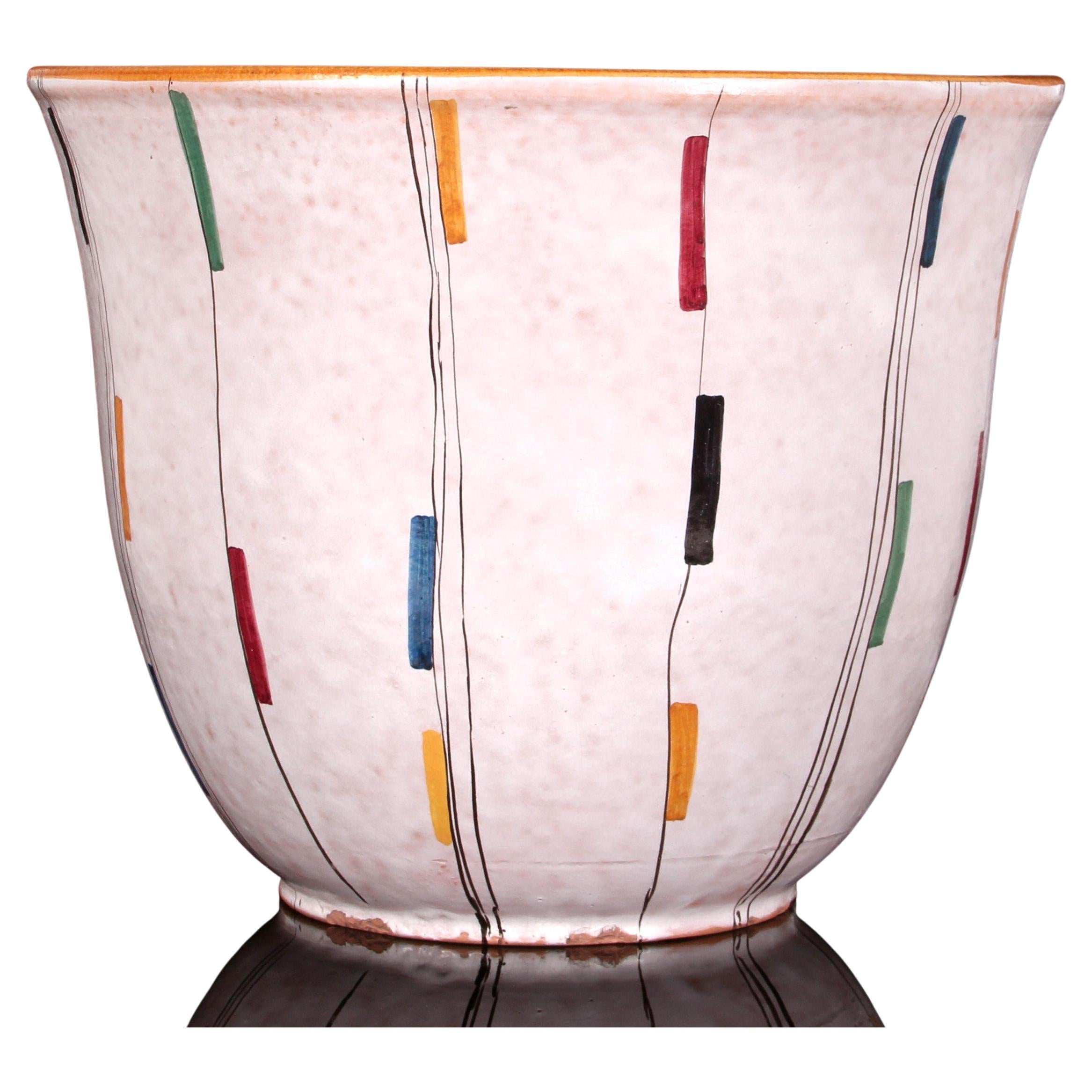 GIANT 
Jardinière Cachepot 1950s 
par Huber-Roethe Landshut (c'est là que nous sommes basés)
poterie d'art du milieu du siècle 

Période de conception 	milieu des années 1950
Période de production 	1952-1957
Pays de fabrication Allemagne
MARQUÉ :
