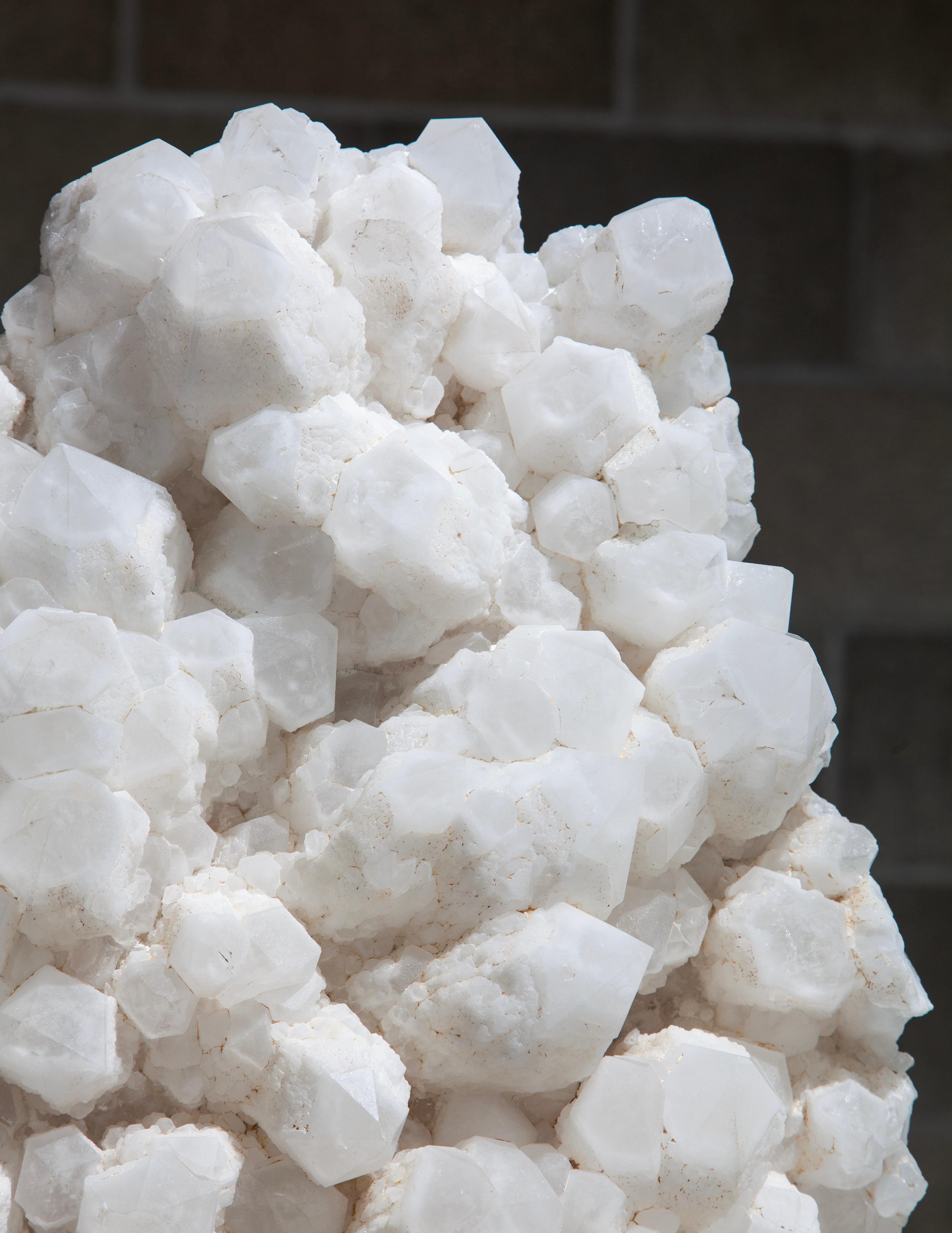 Fino al XVIII secolo Giant Candle Quartz Crystal Cluster in vendita