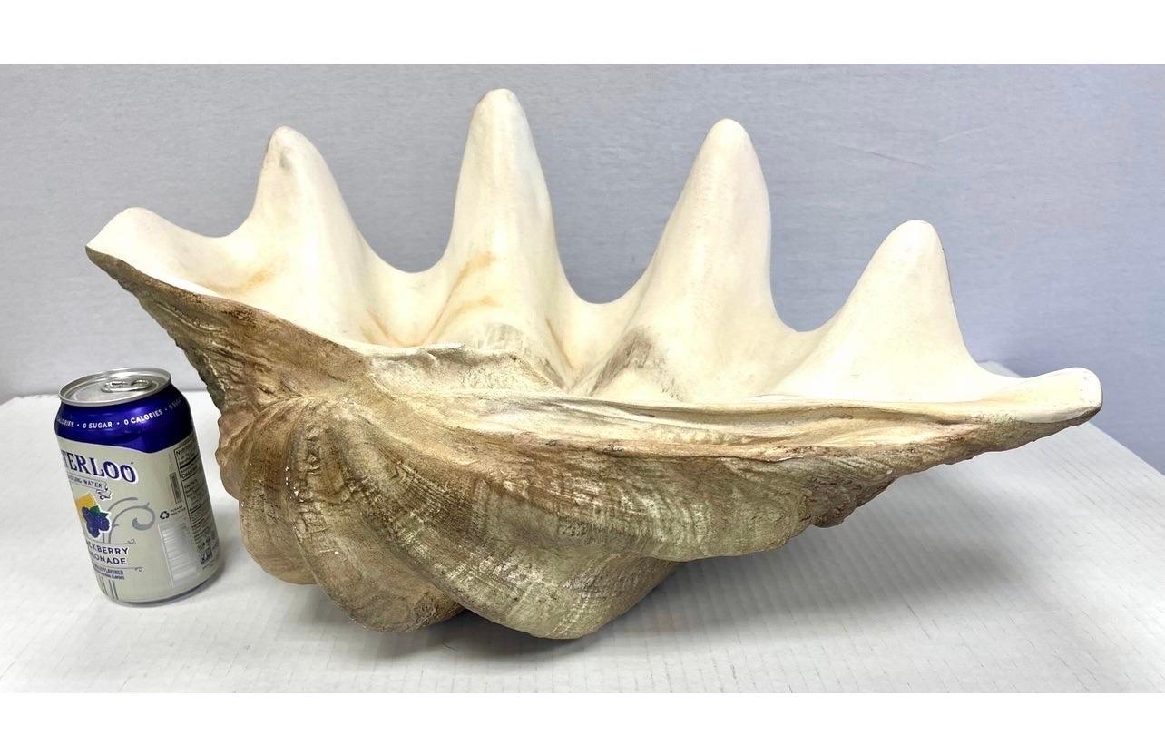 Giant Clamshell Centerpiece Bowl Sculpture Clam Shell Statement Piece In Good Condition In West Hartford, CT