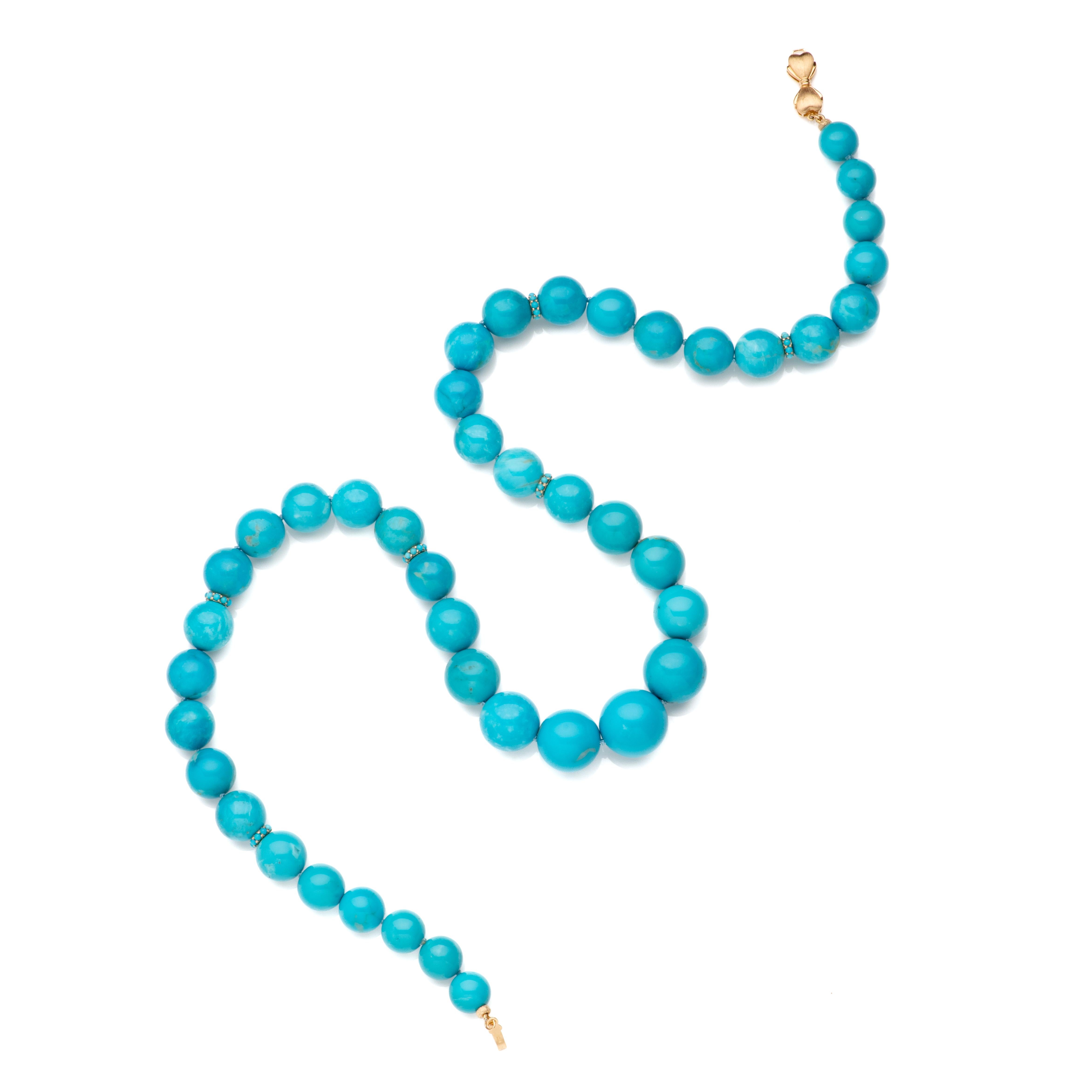 Una regale collana artigianale, con rarissimi e purissimi turchesi della Bella Addormentata di grandi dimensioni. Questa collana è composta da turchesi autentici di alta qualità provenienti dalla miniera della Bella Addormentata con un bellissimo